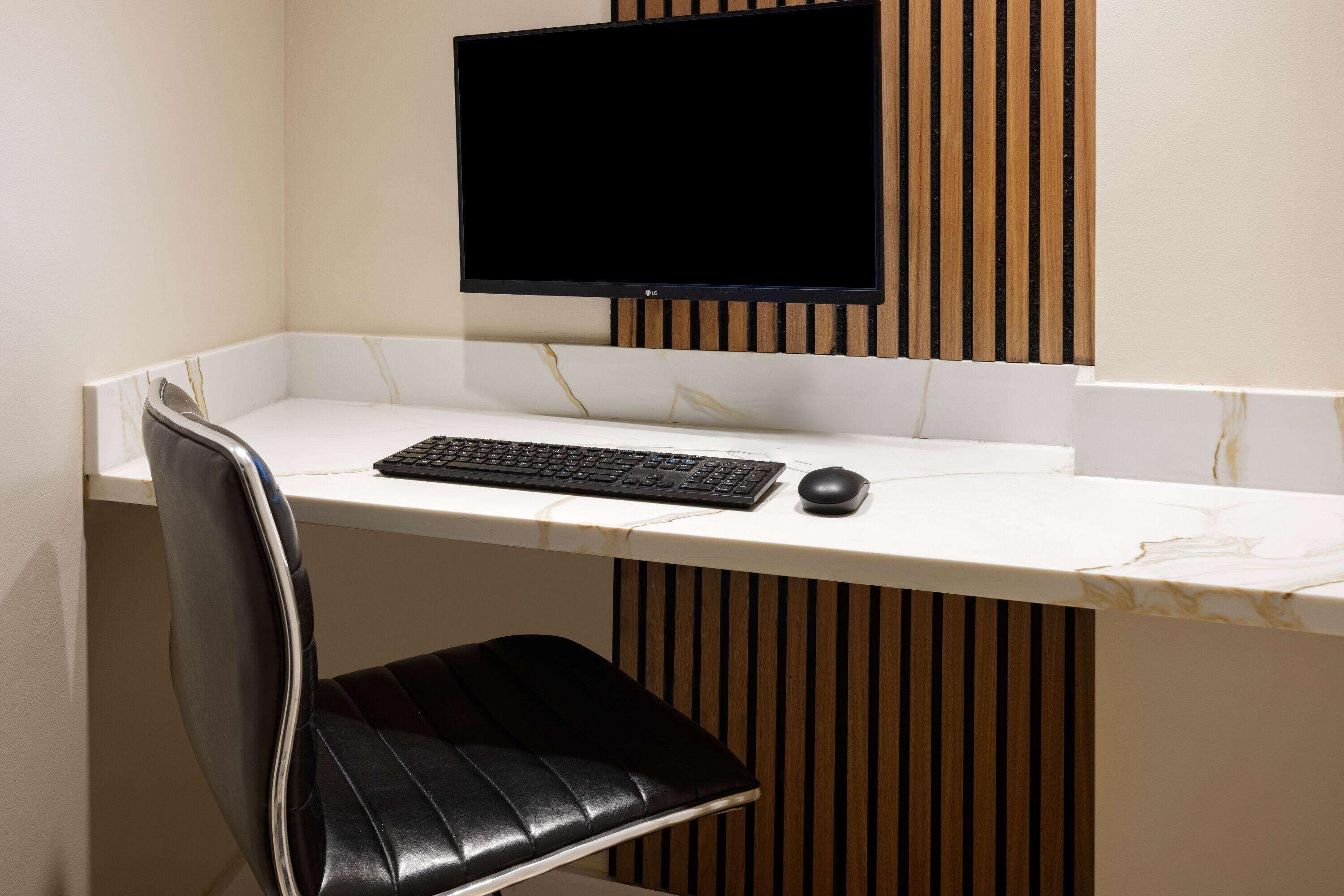 Ramada By Wyndham Bronx