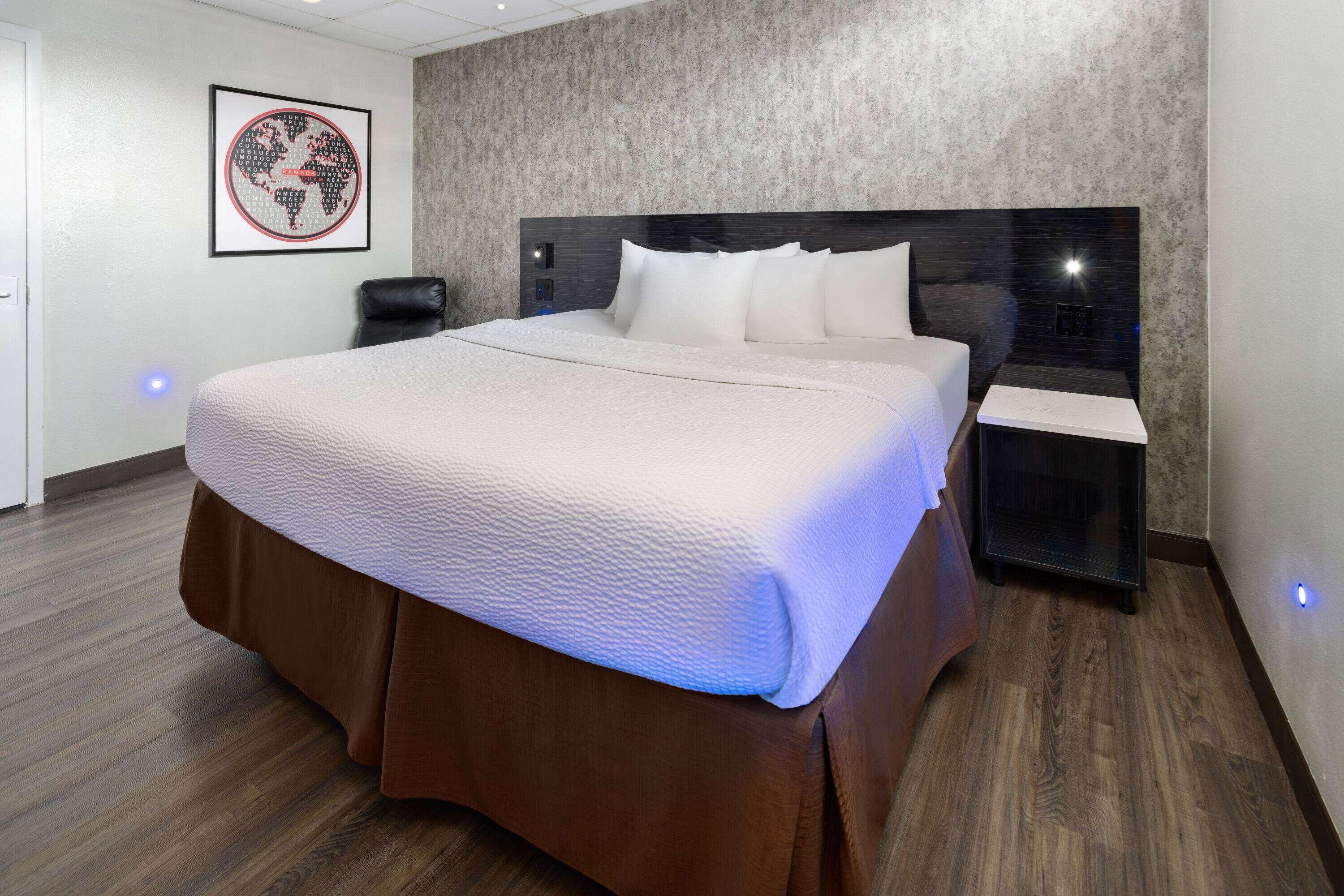Ramada By Wyndham Bronx New York