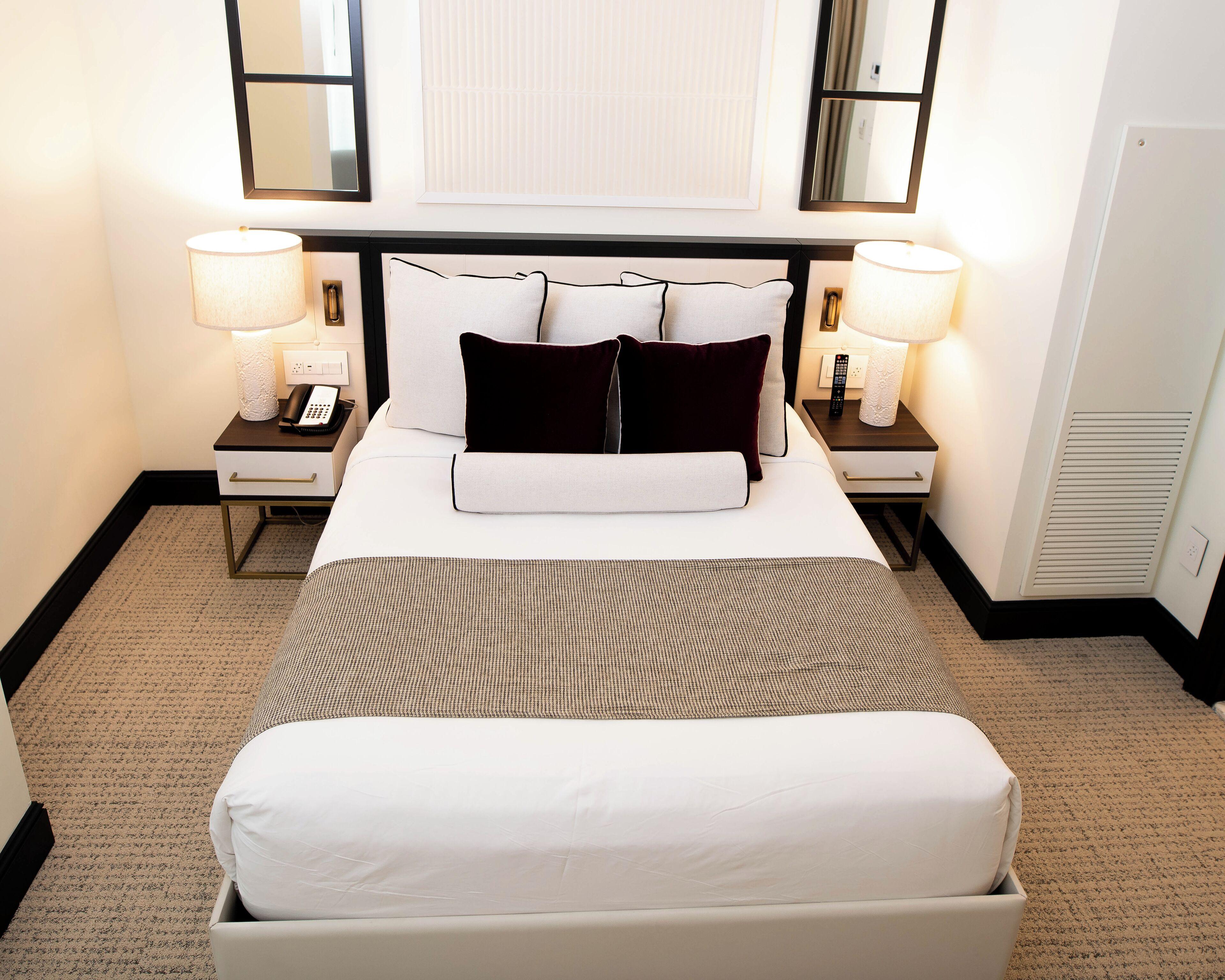 The Chemists Club 4*