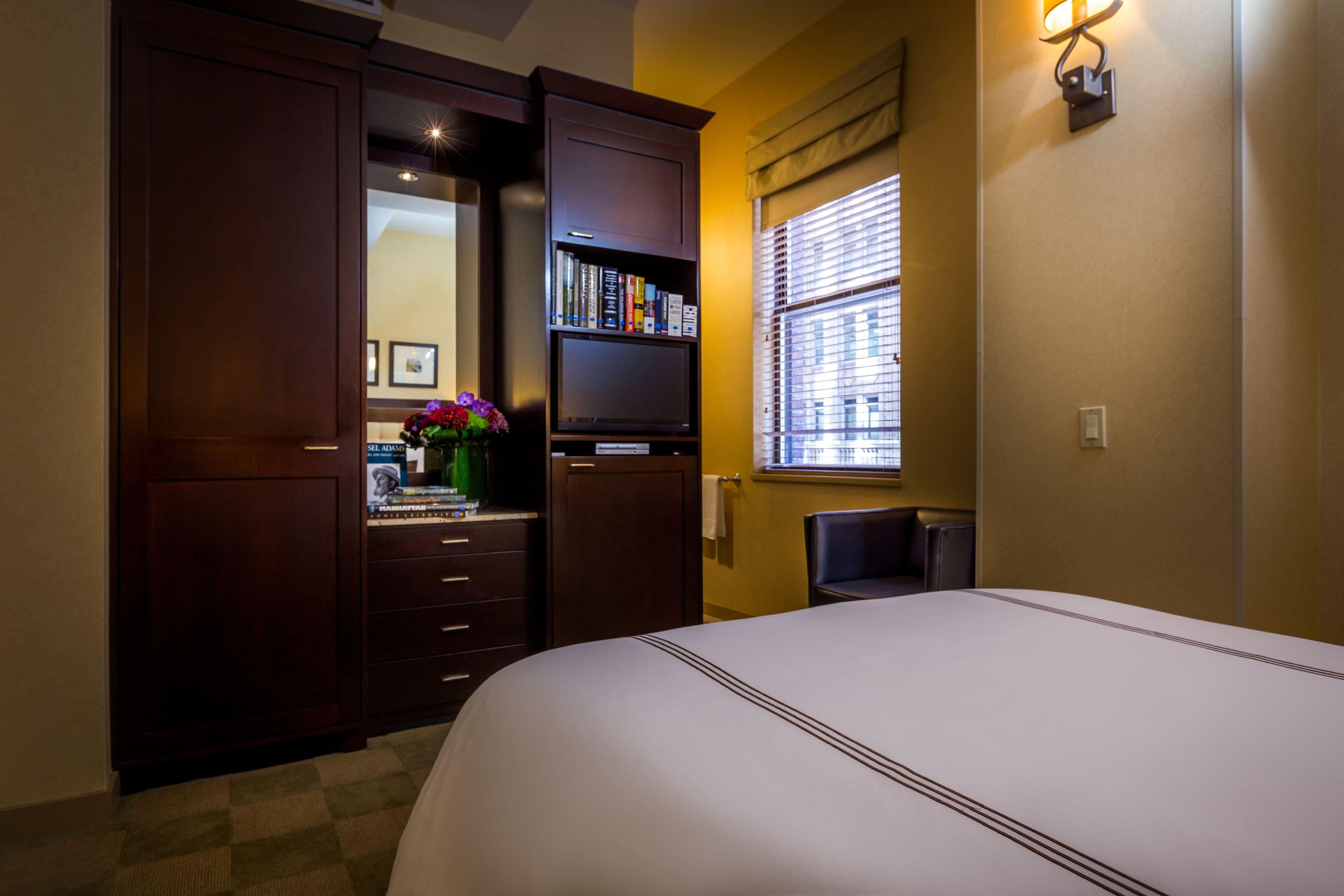 Library By Library Collection Hotel 4*