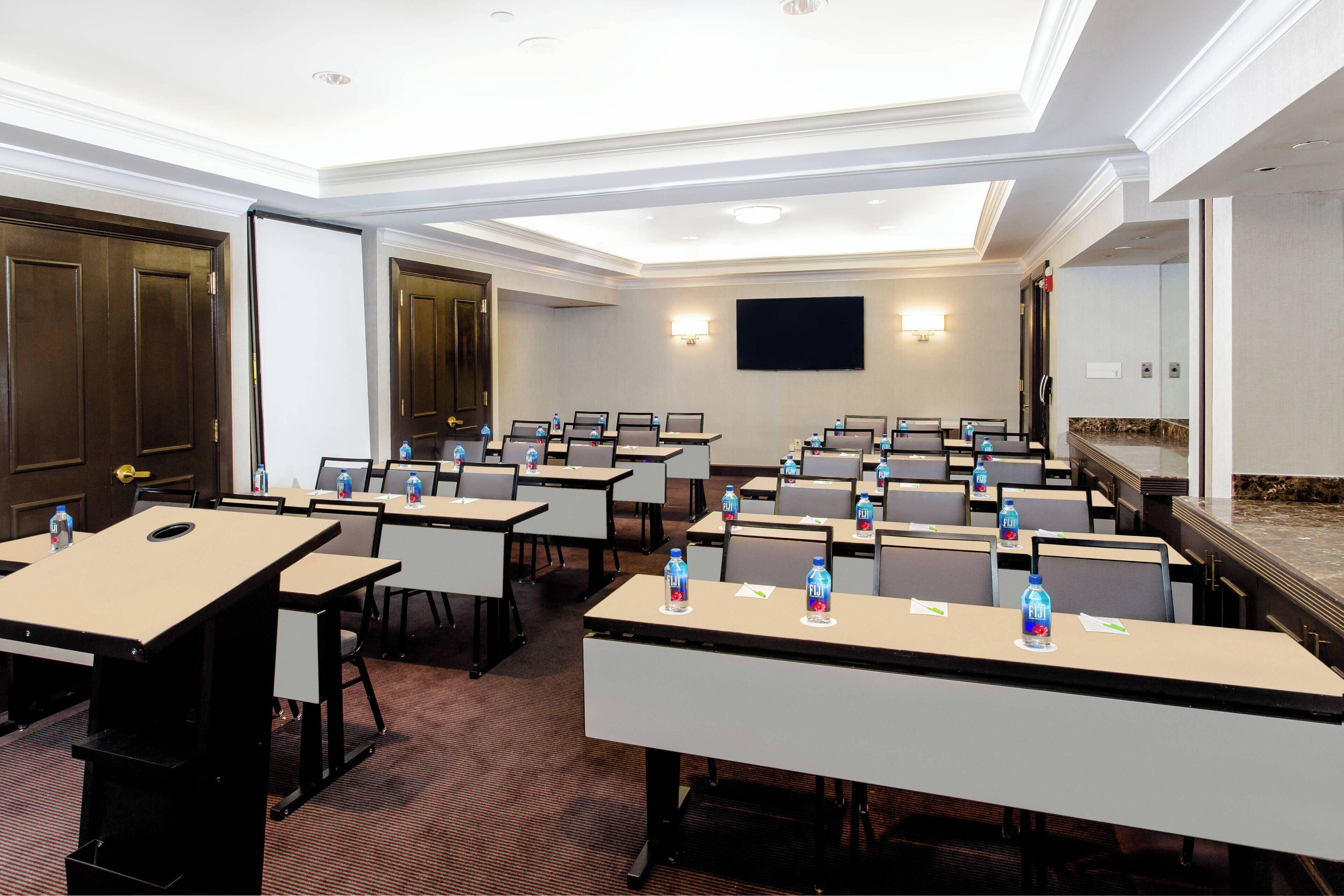 Courtyard By Marriott Jfk Airport Hotel New York