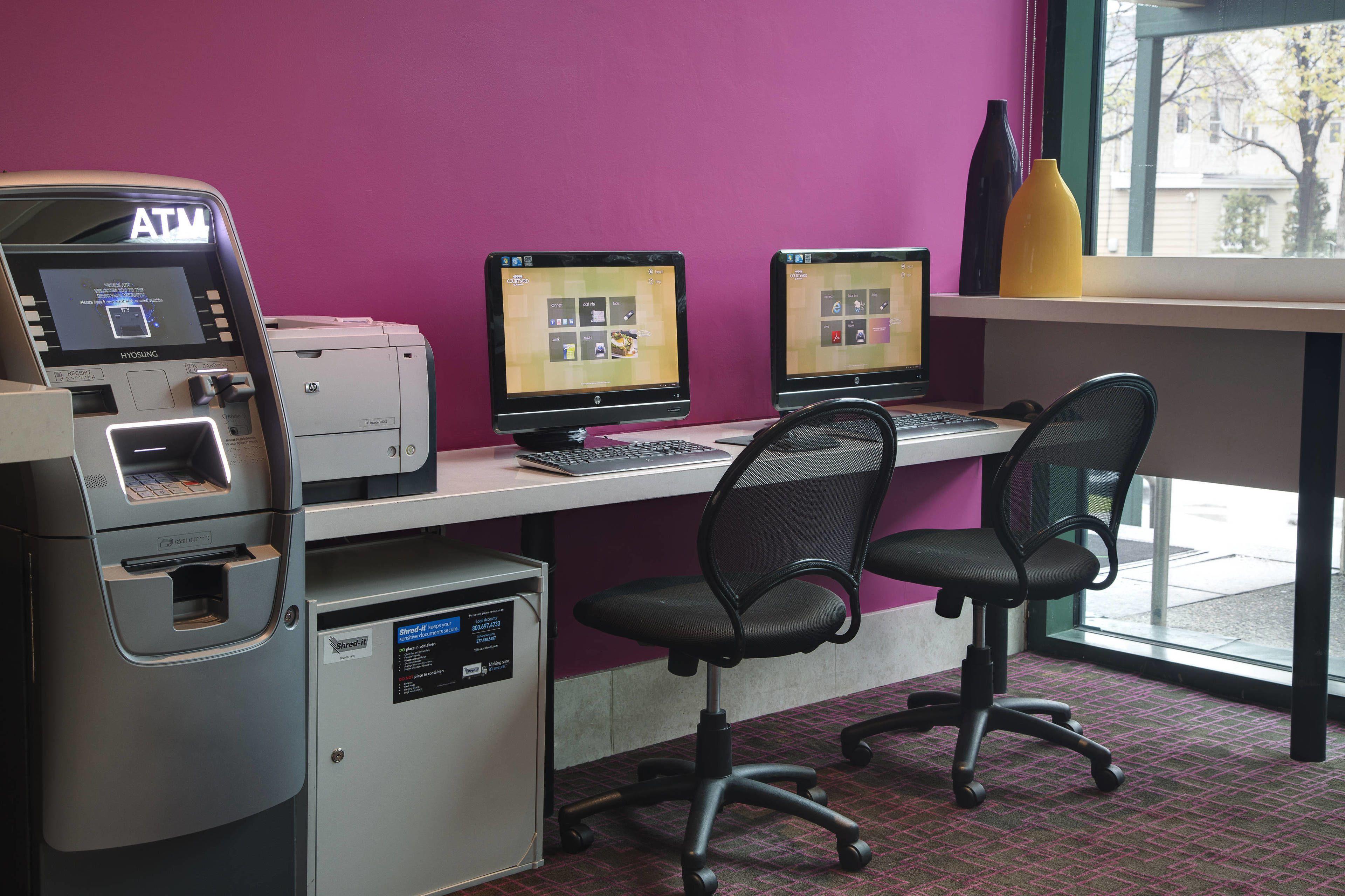 Courtyard By Marriott Jfk Airport 3*