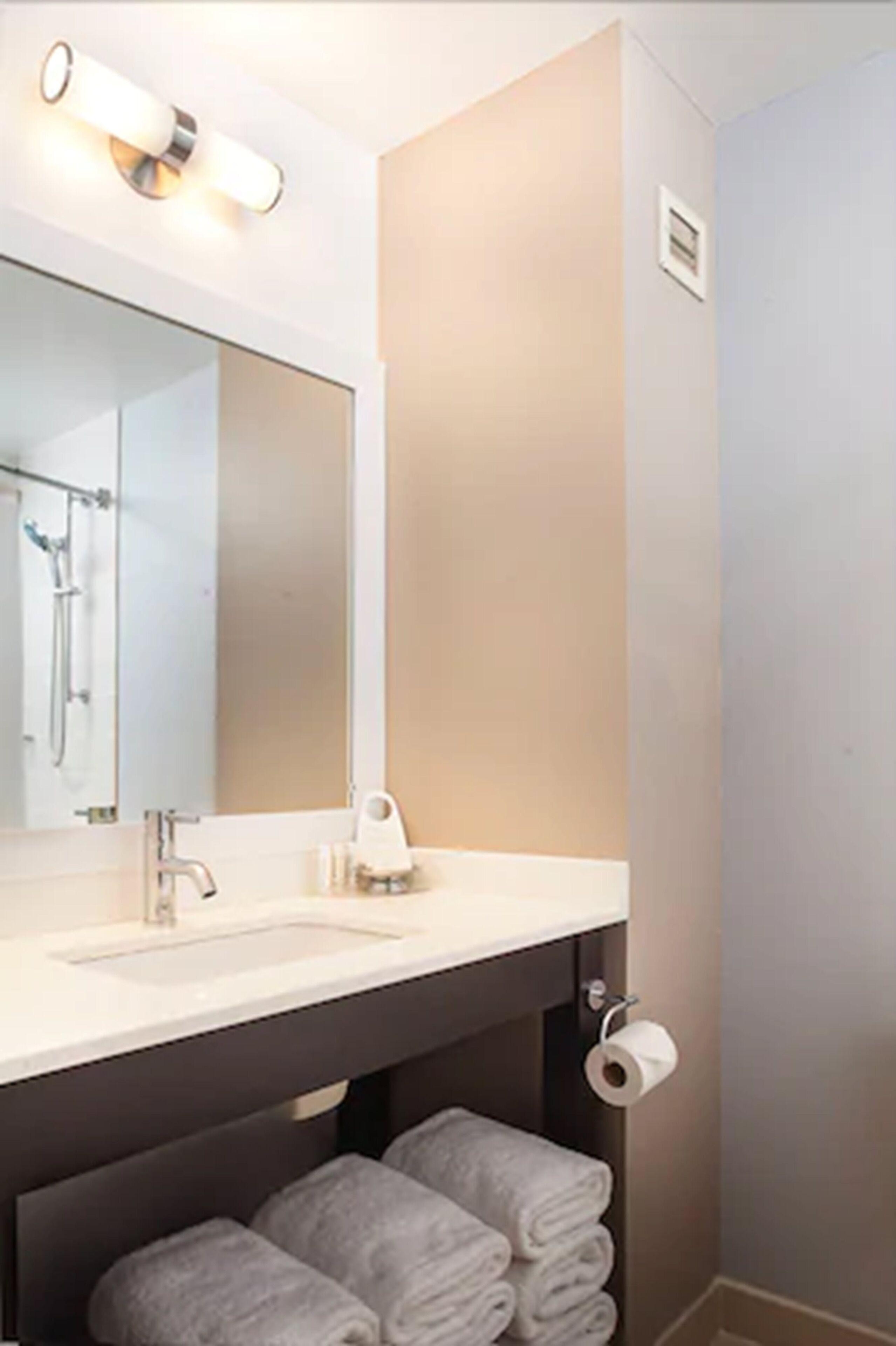 Hotel Courtyard By Marriott Jfk Airport