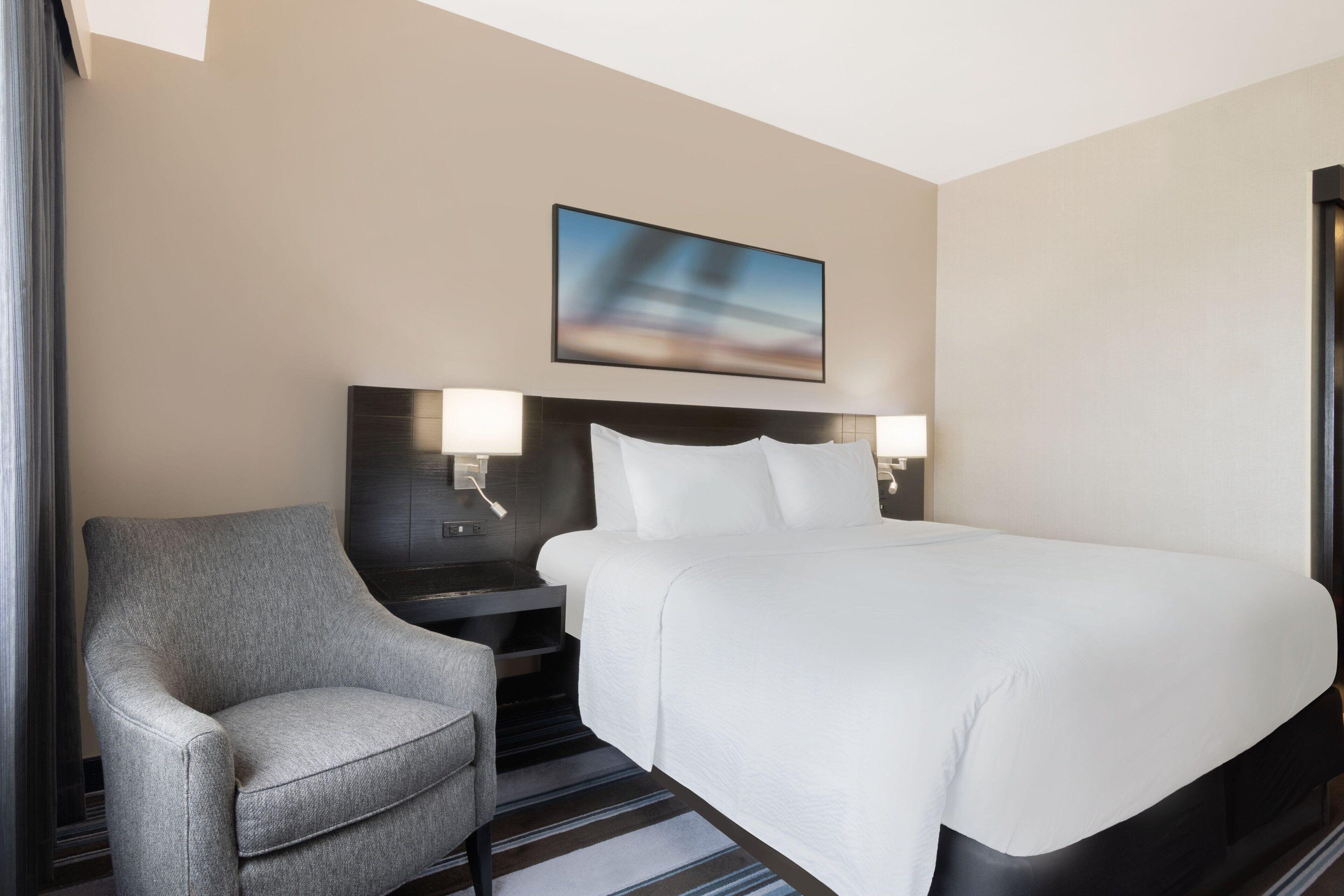 Hotel Courtyard By Marriott Jfk Airport 3*