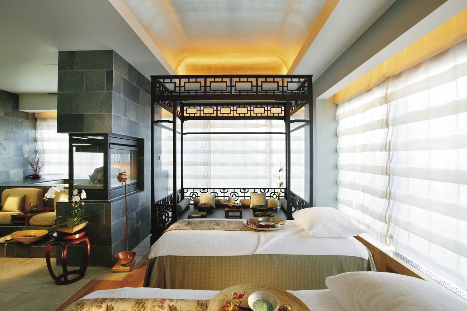 Mandarin Oriental, Hotel