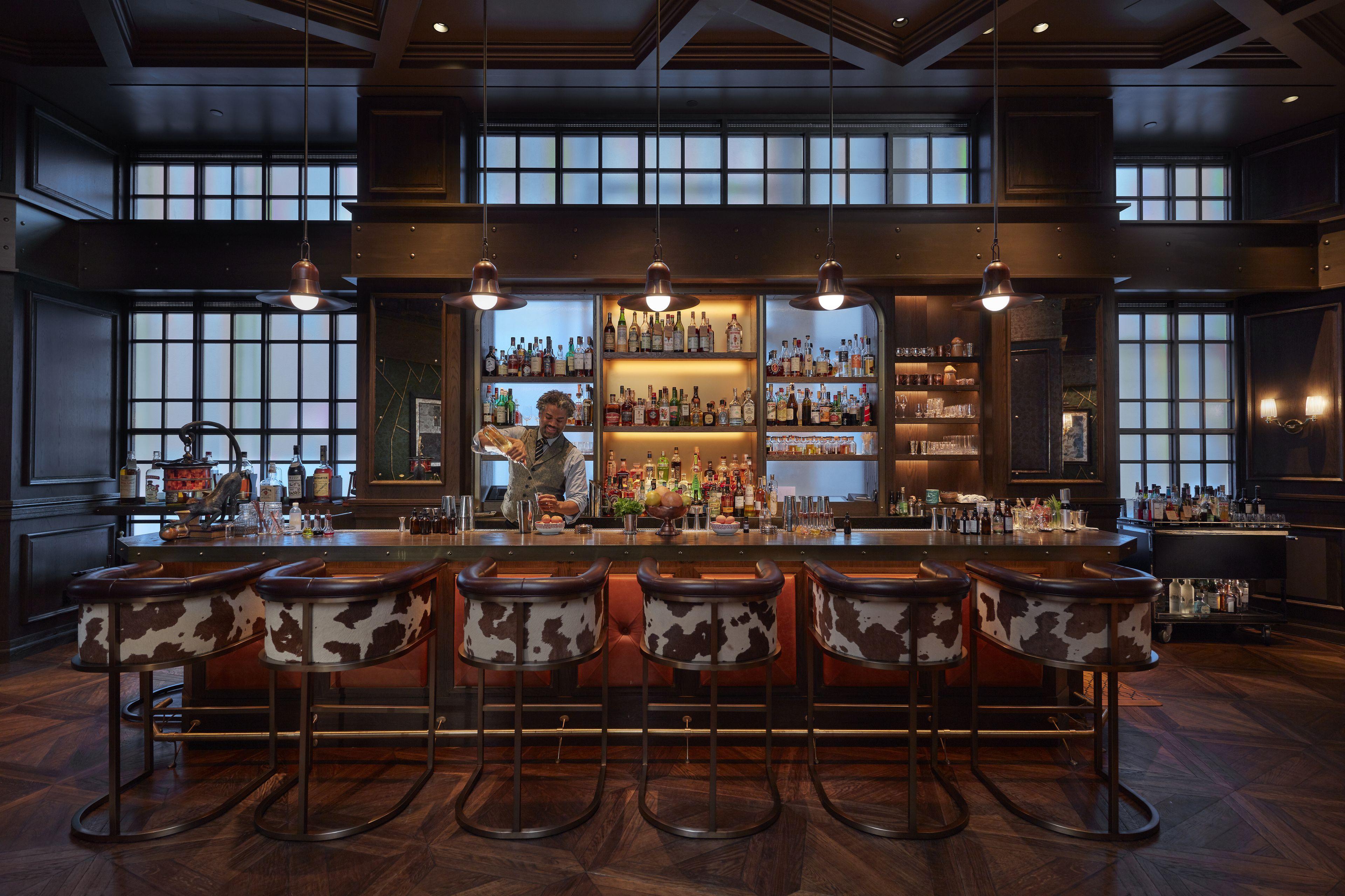 Mandarin Oriental, Hotel