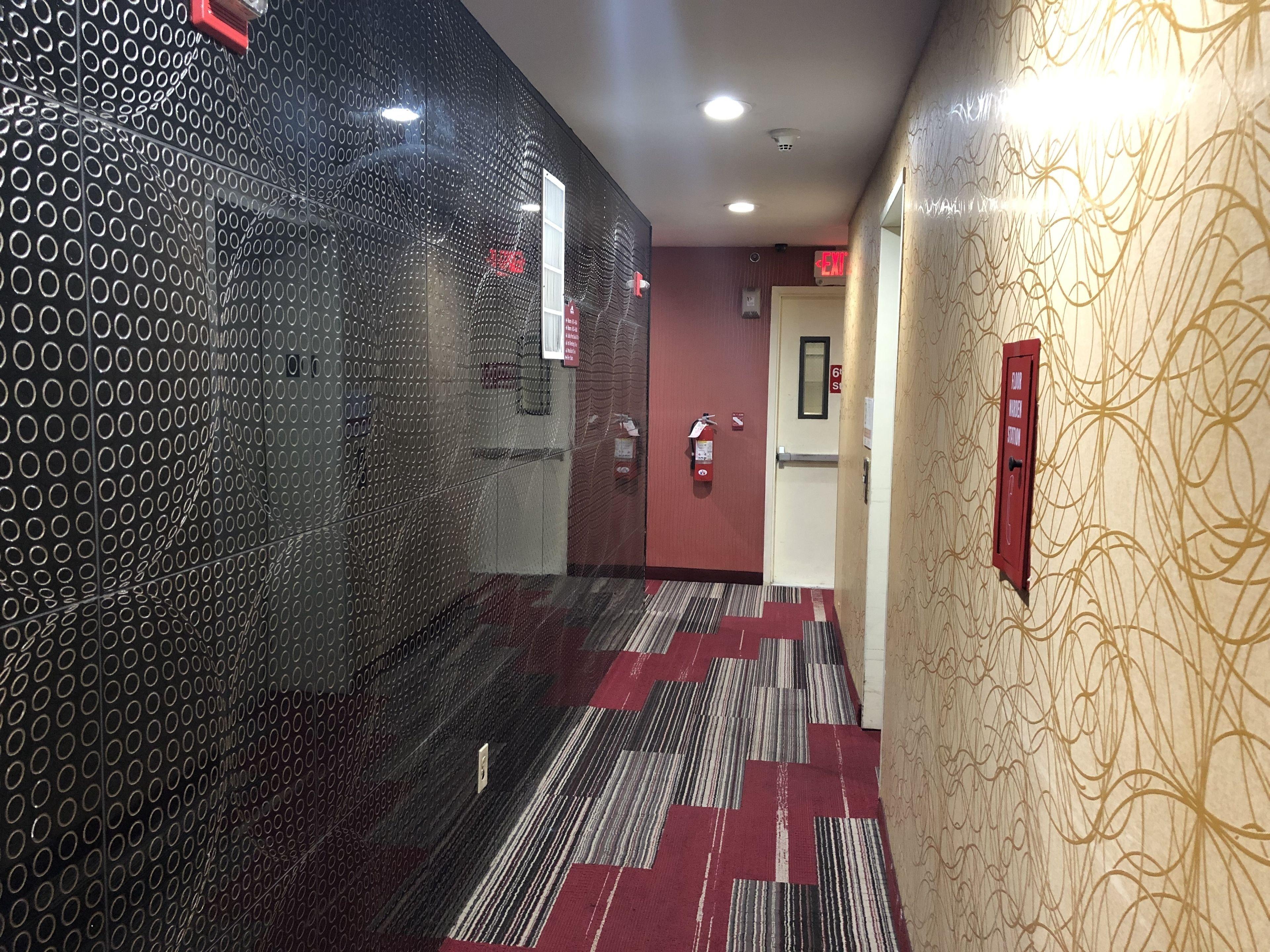 Days Inn Brooklyn Hotel 2*