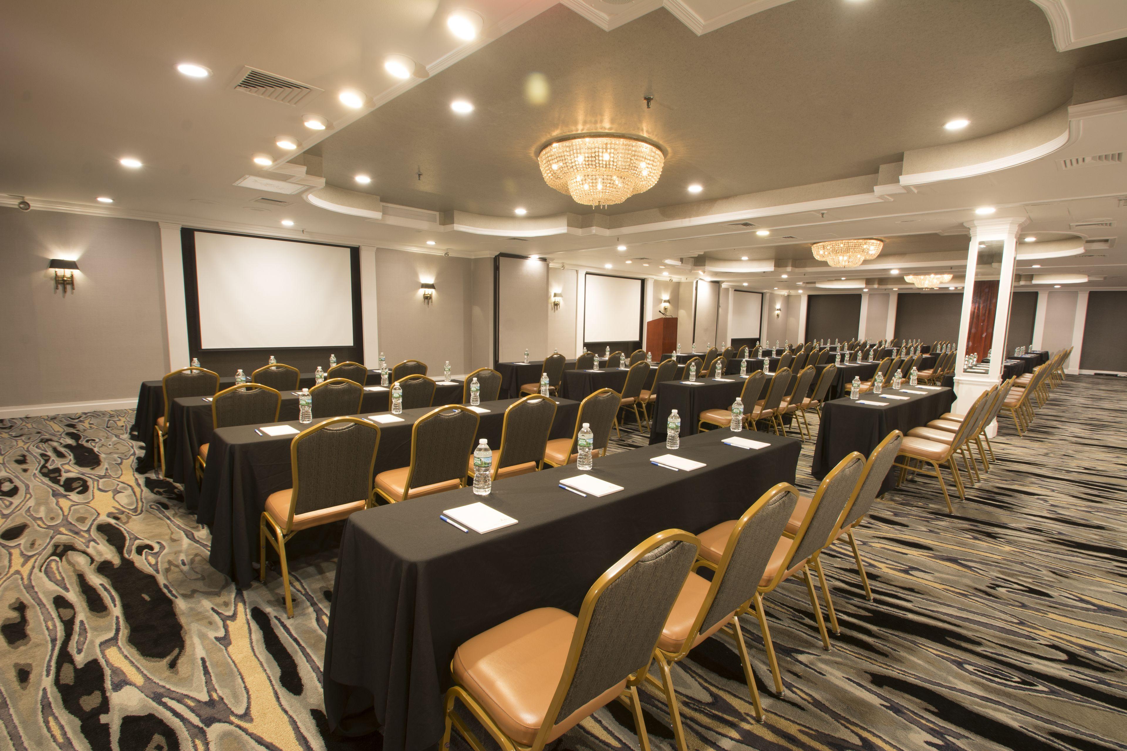 Adria And Conference Center Hotel New York