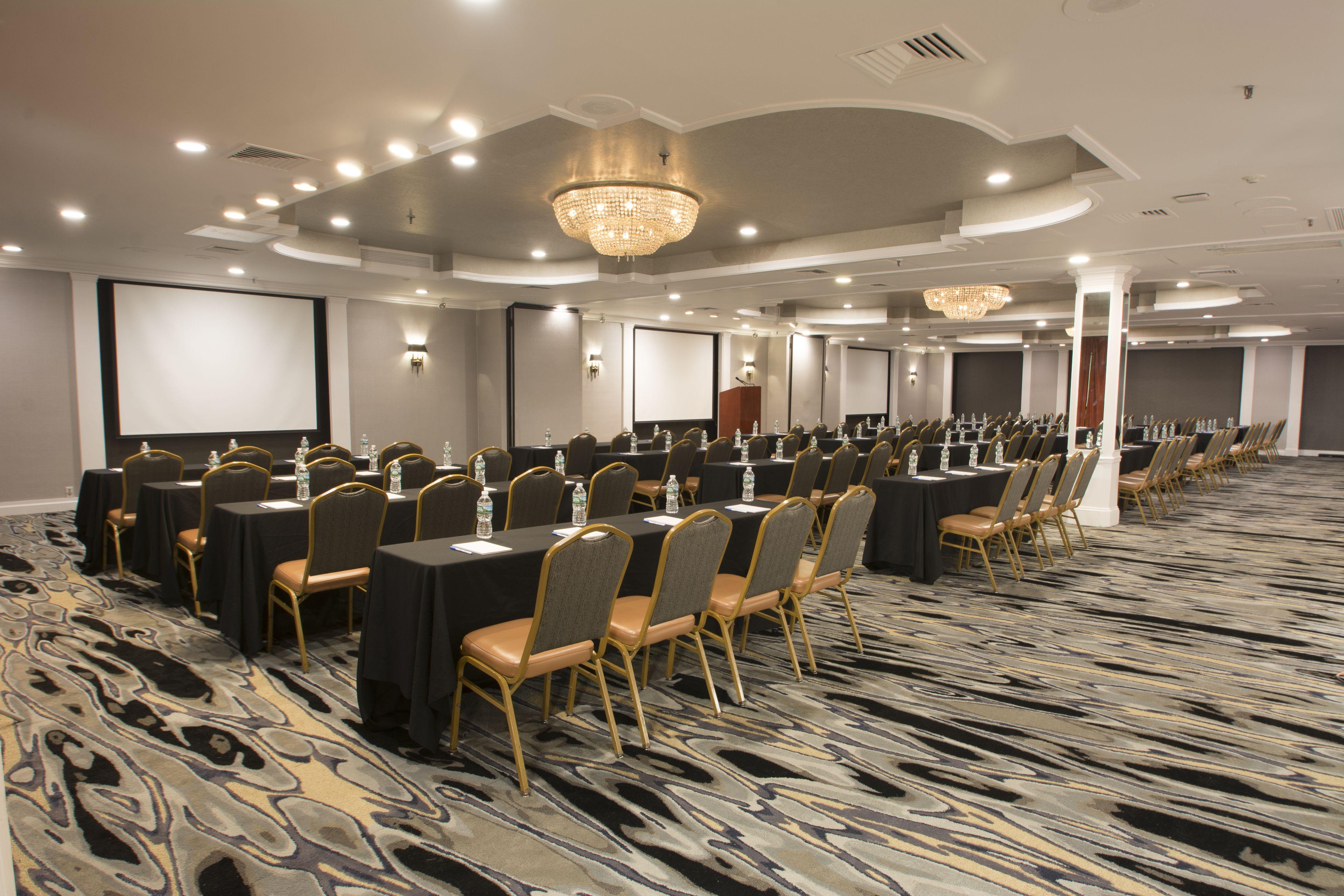 Adria And Conference Center 3* New York