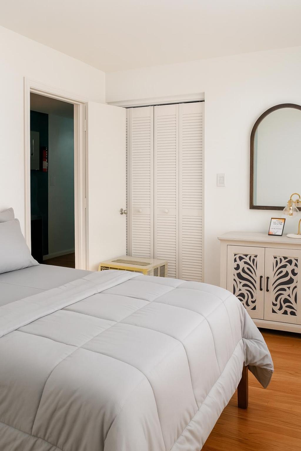 3br & 2bath Bronx Stay-private Suite-parking Apartment *