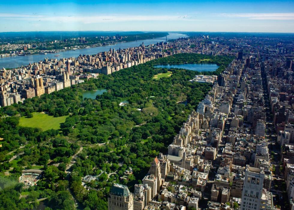 Spacious 3br Upper West Side - Steps From Park Apartment