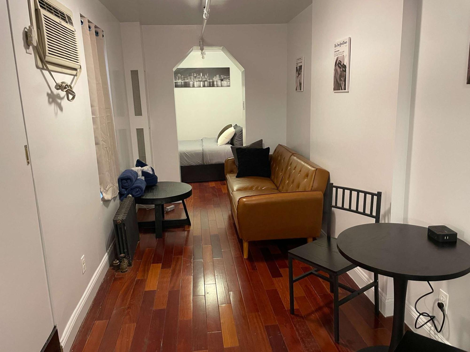 Private In Union Square Apartment *