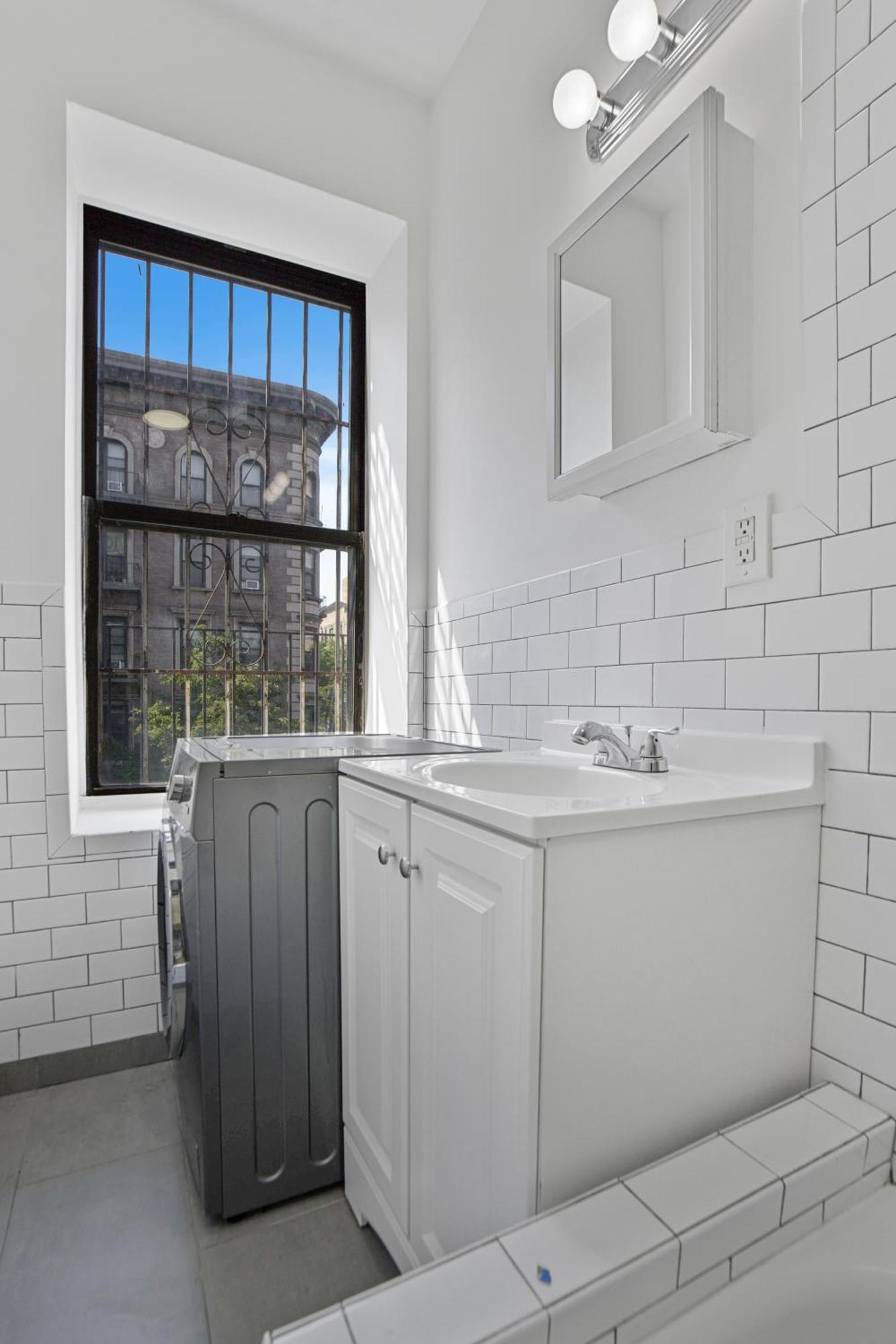 Apartment 2 Bd Tranquil Unit Close To Park