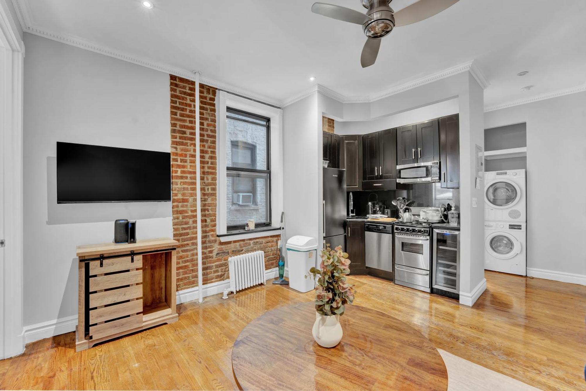 Modern 2br With Private Garden - In Gramercy Park Apartment *