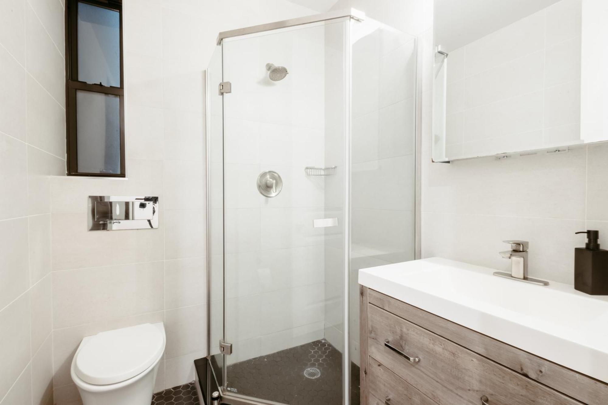 Spacious 3br Upper West Side - Steps From Park Apartment