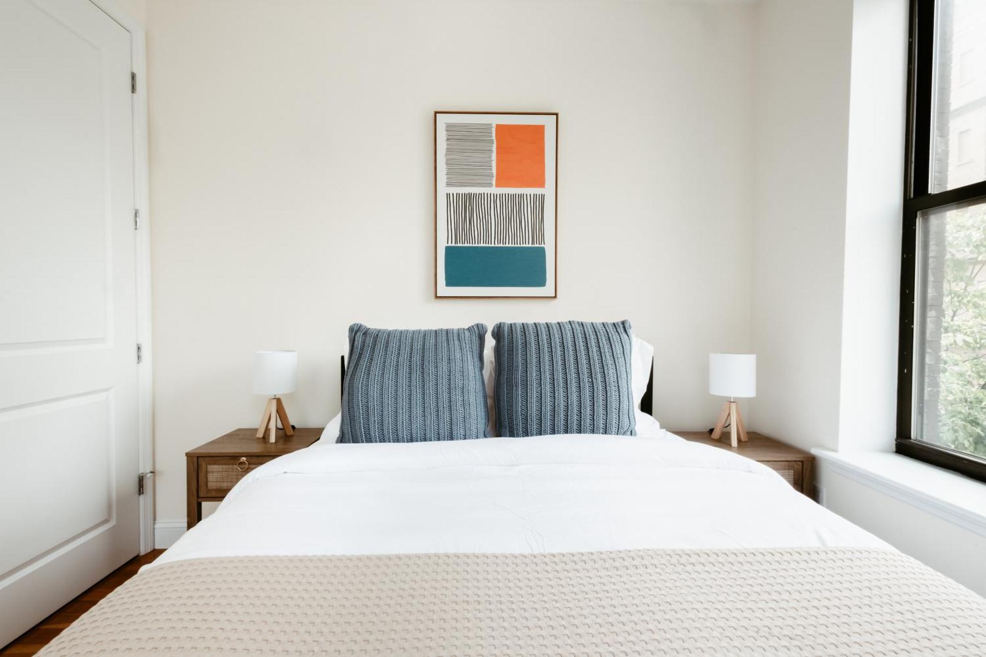 Spacious 3br Upper West Side - Steps From Park New York