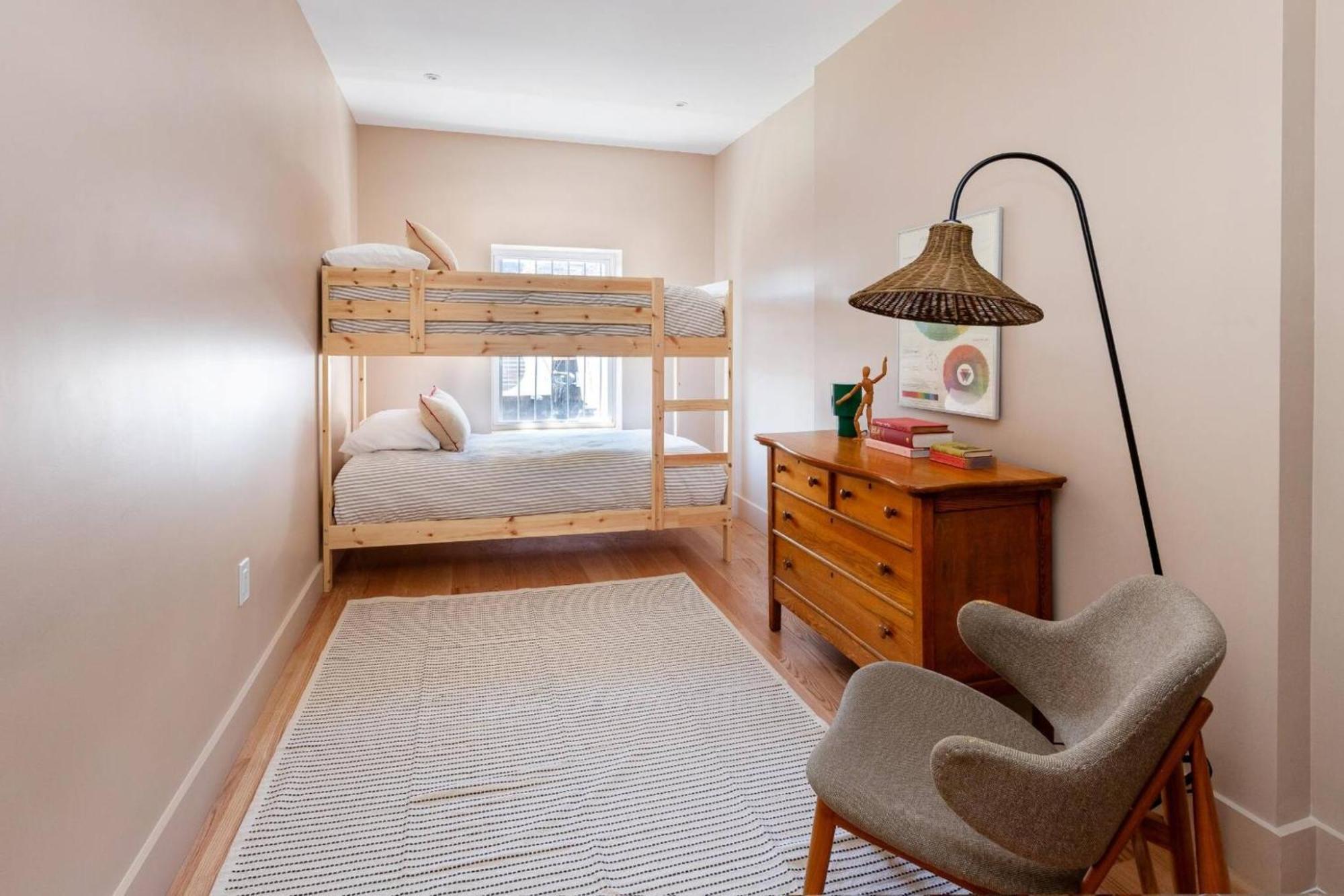 Massive Nyc Brownstone Wpatio Apartment New York