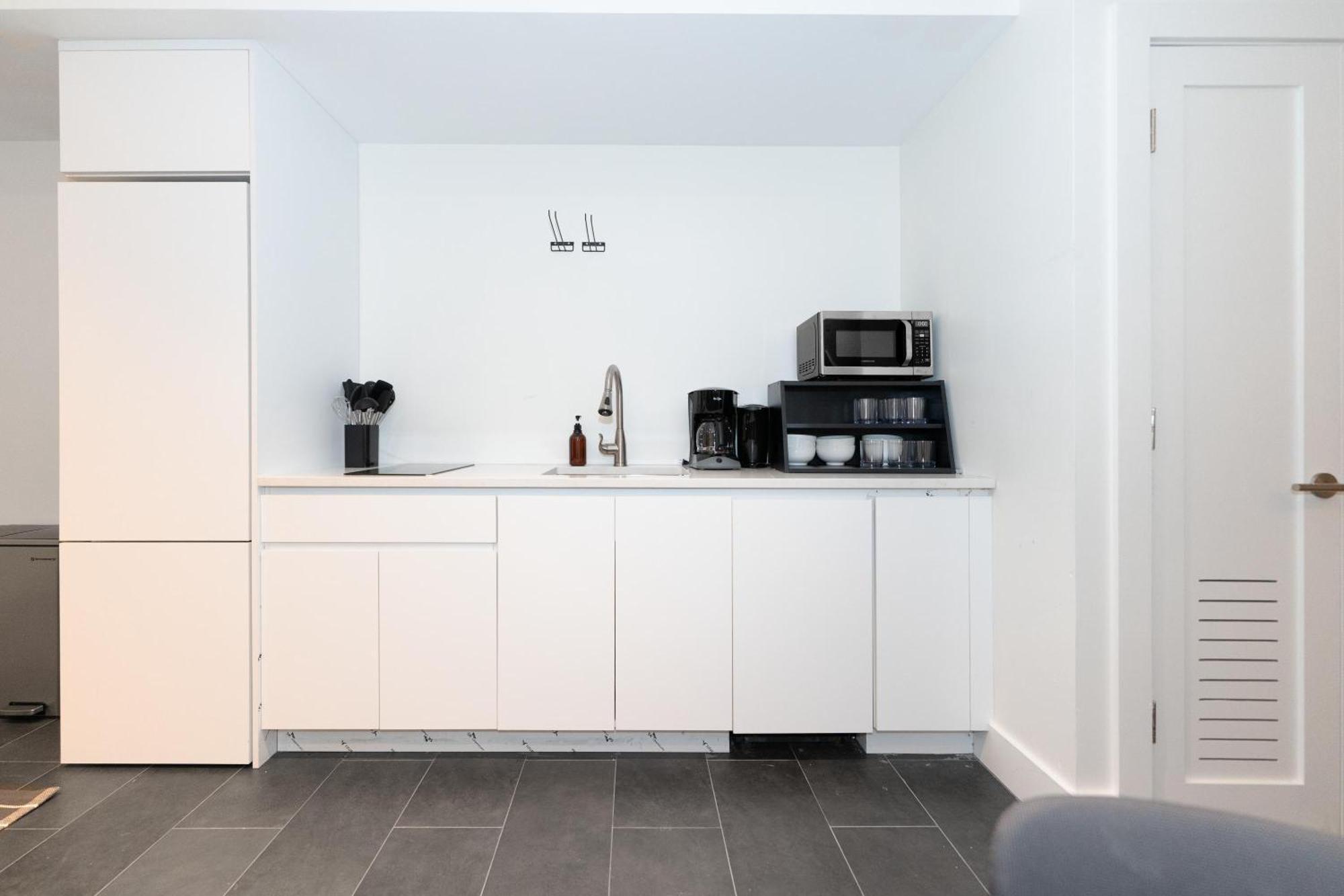 Newly Renovated 2br W Backyard Apartment New York