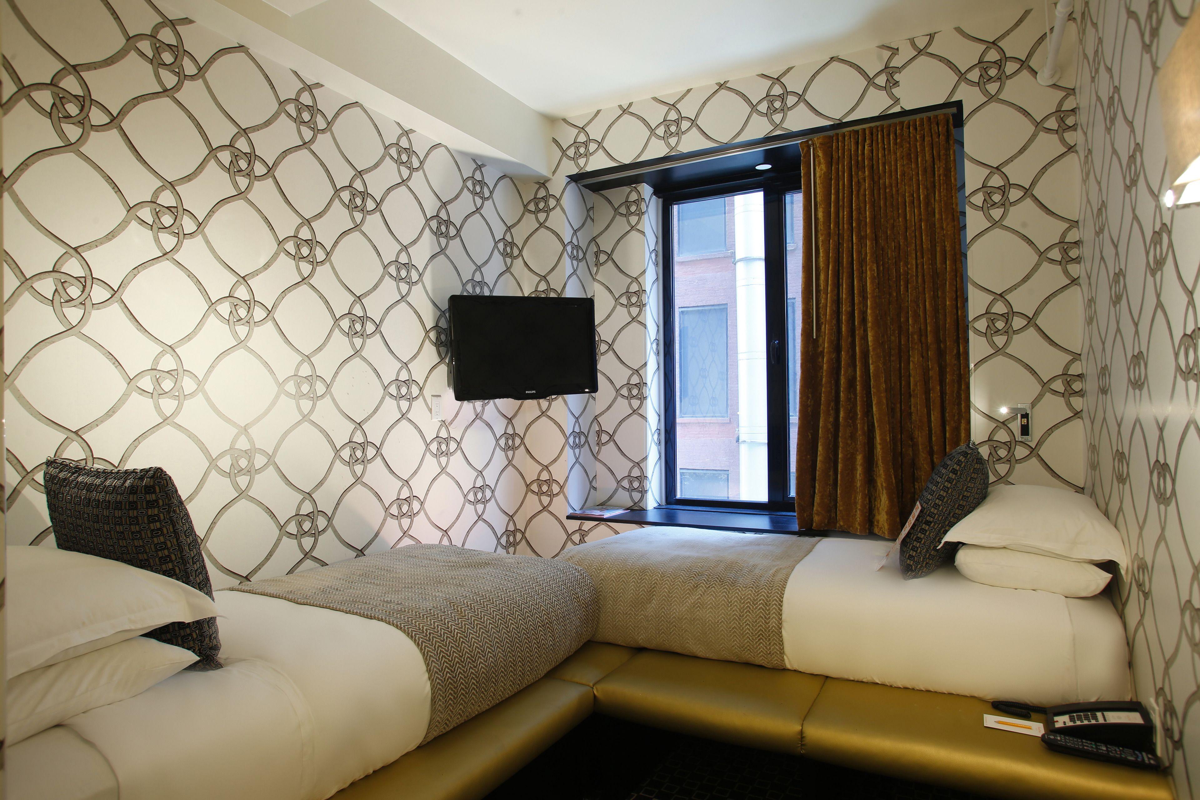 Hotel 45 Times Square 3*