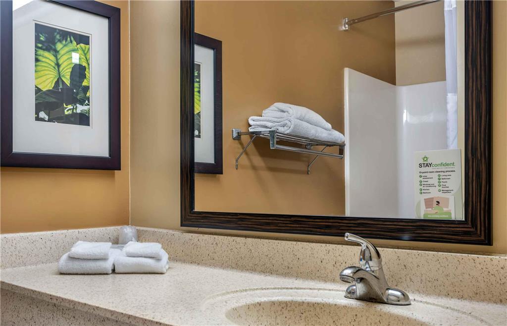 Hotel Extended America - - Laguardia Airport New York