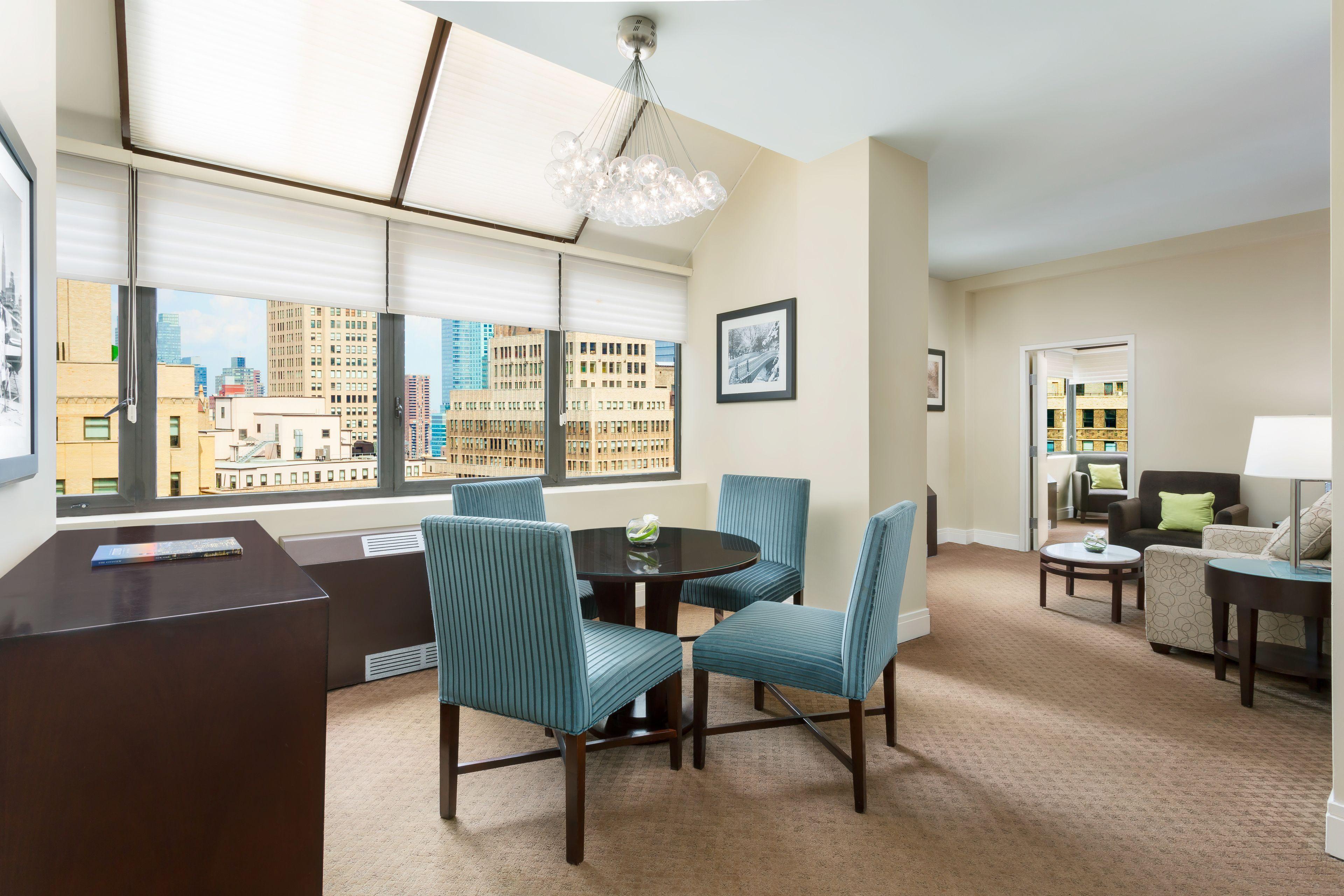 Hotel Aura Times Square