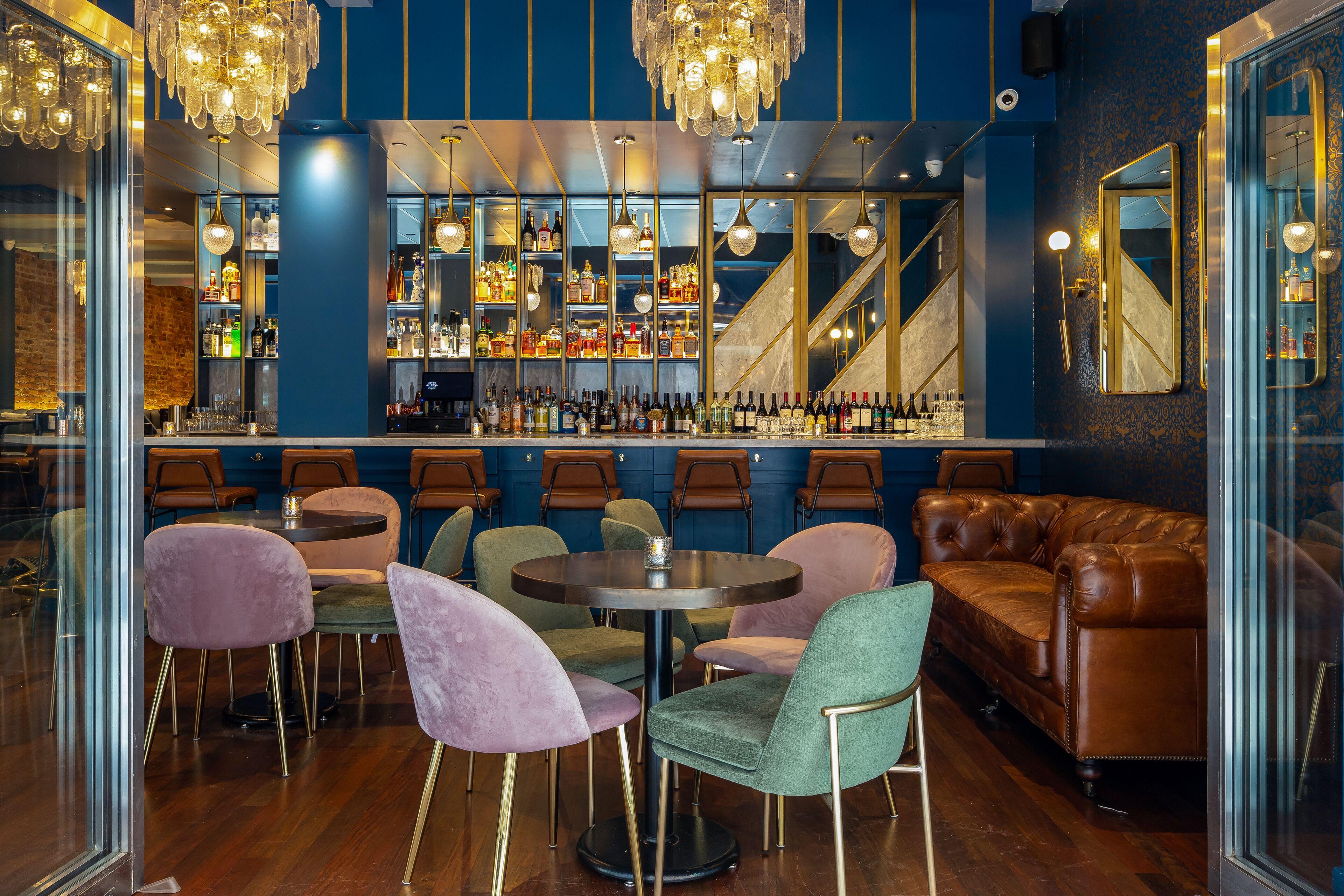 Aura Times Square Hotel 4*