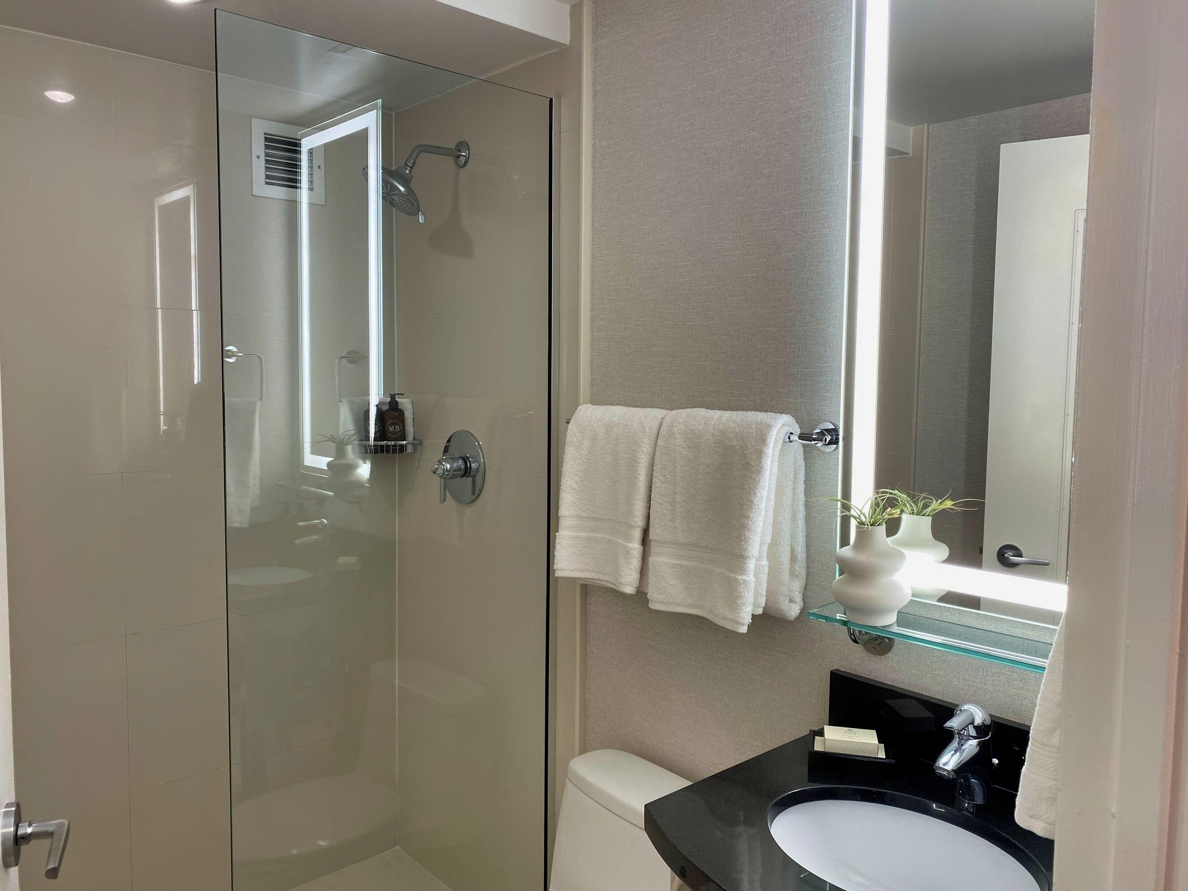 Aura Times Square Newly Renovated 4*