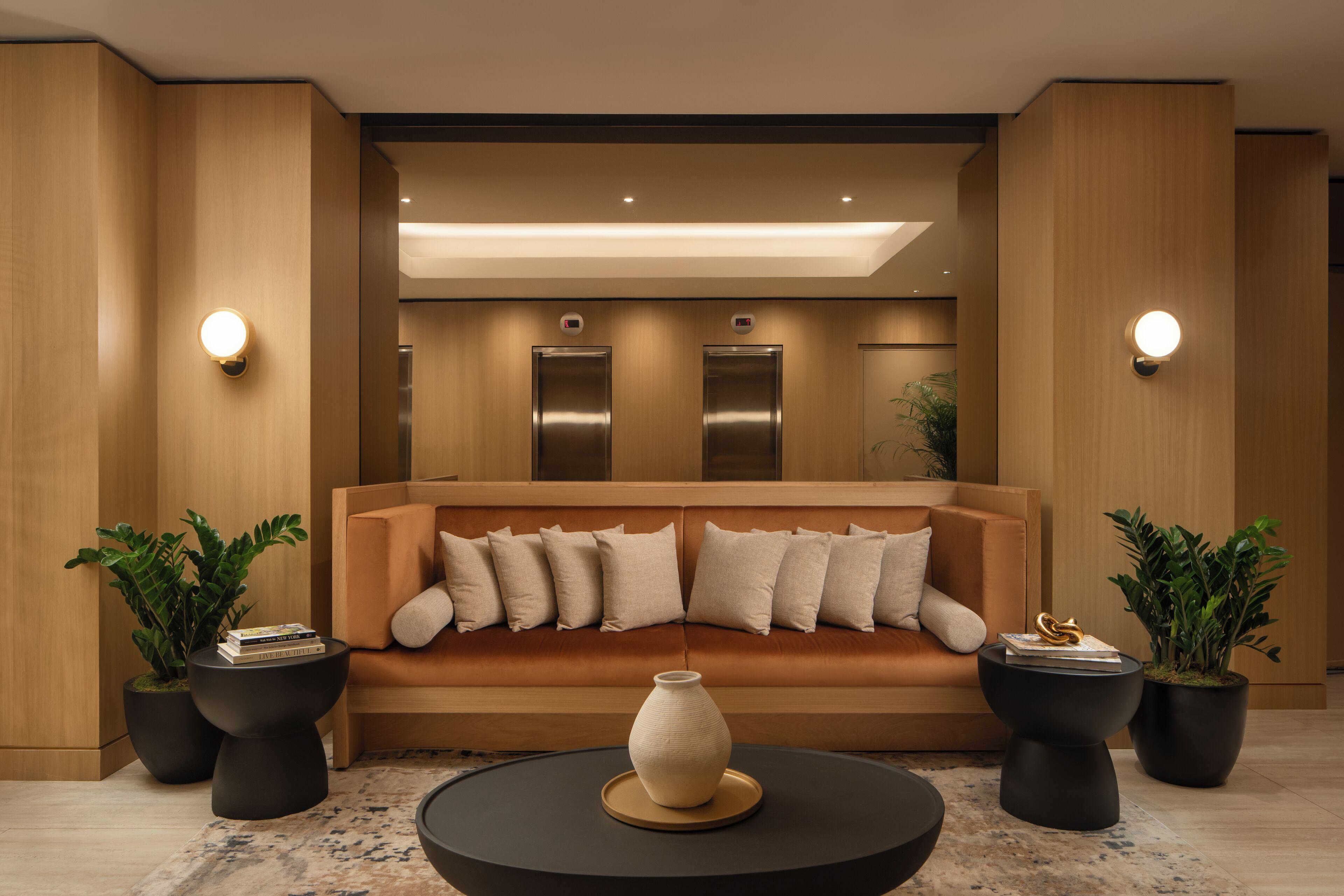 Aura Times Square Hotel 4*