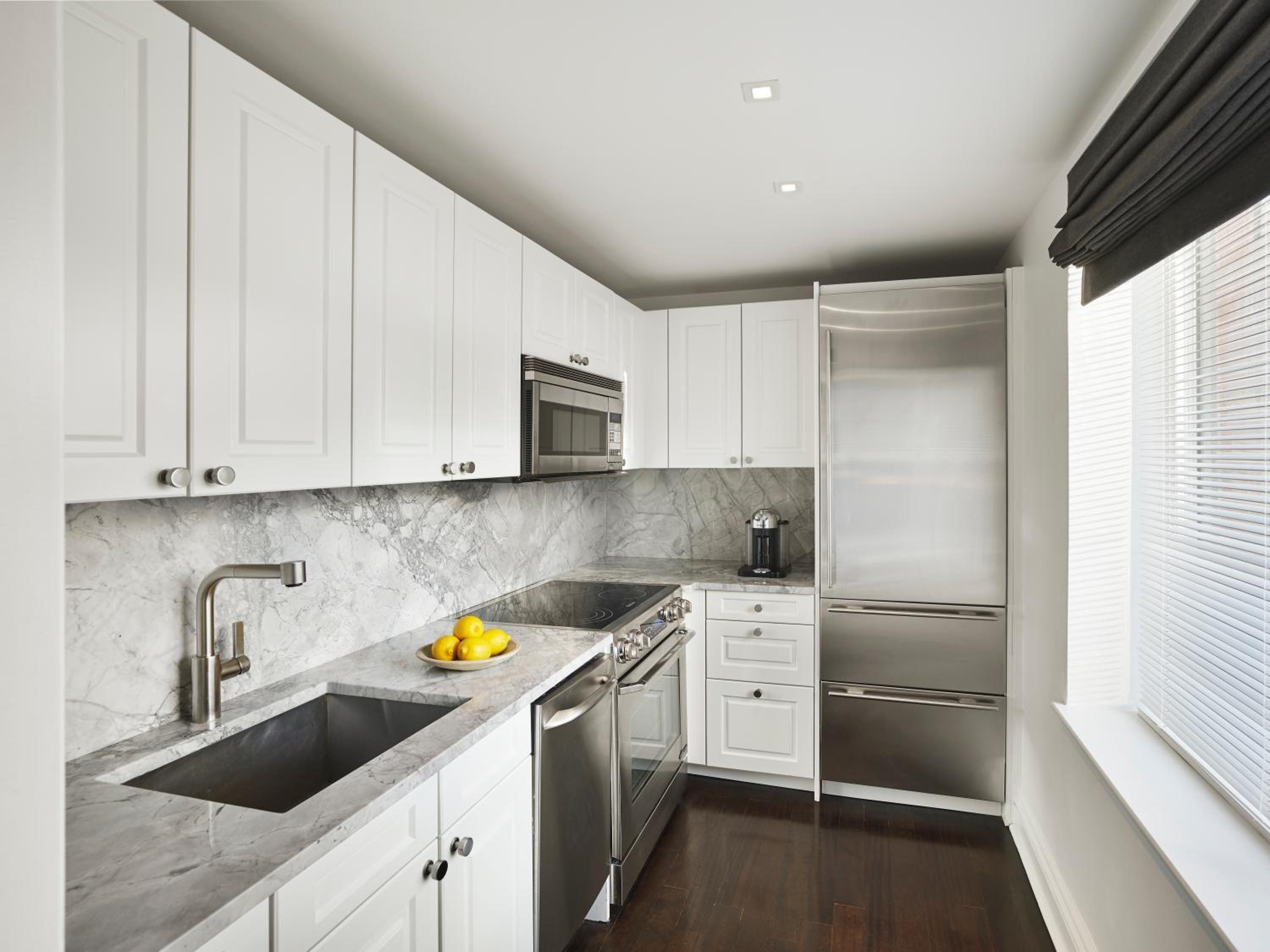 Aka Sutton Place 4*