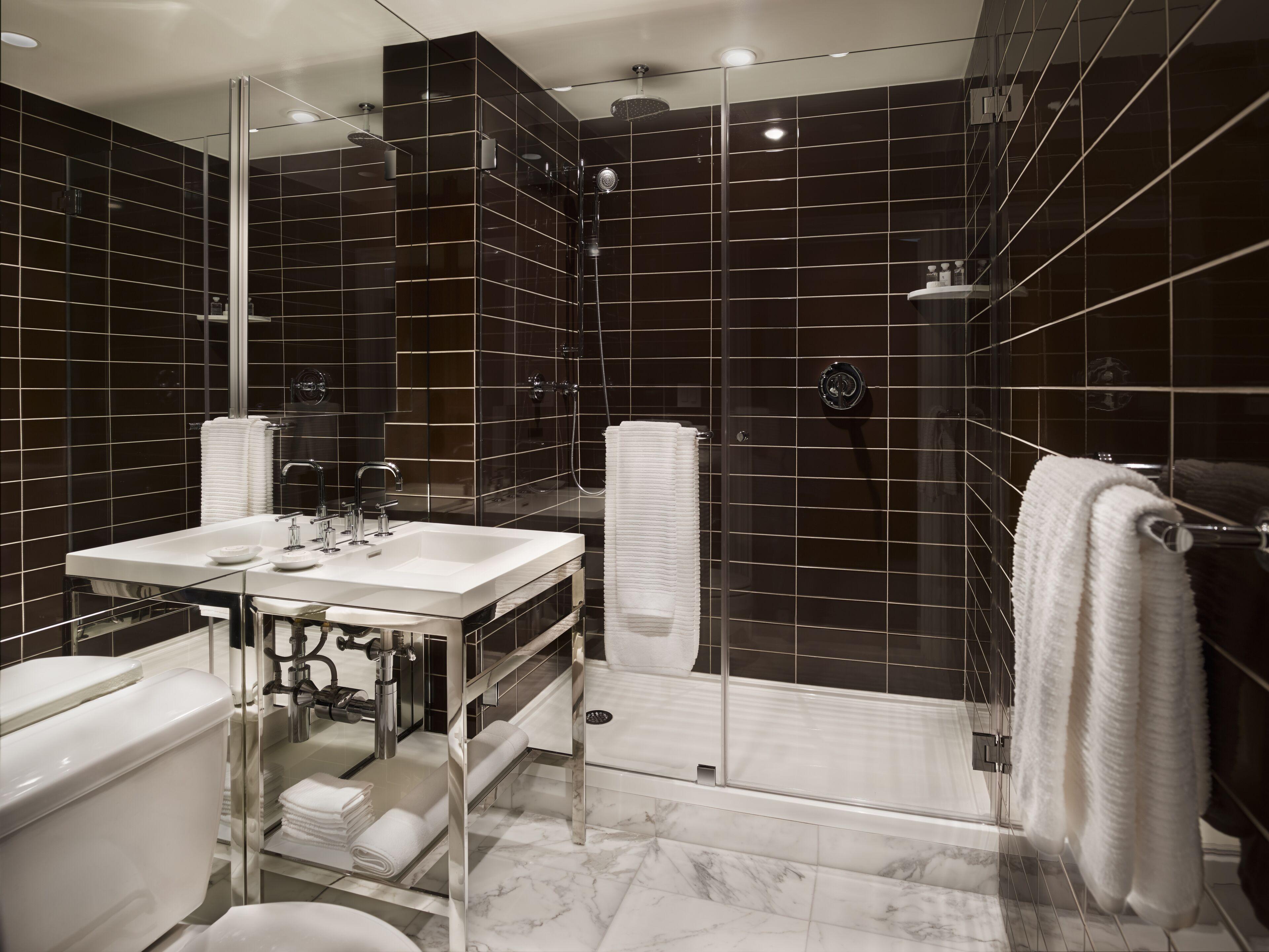 Aka Sutton Place 4*