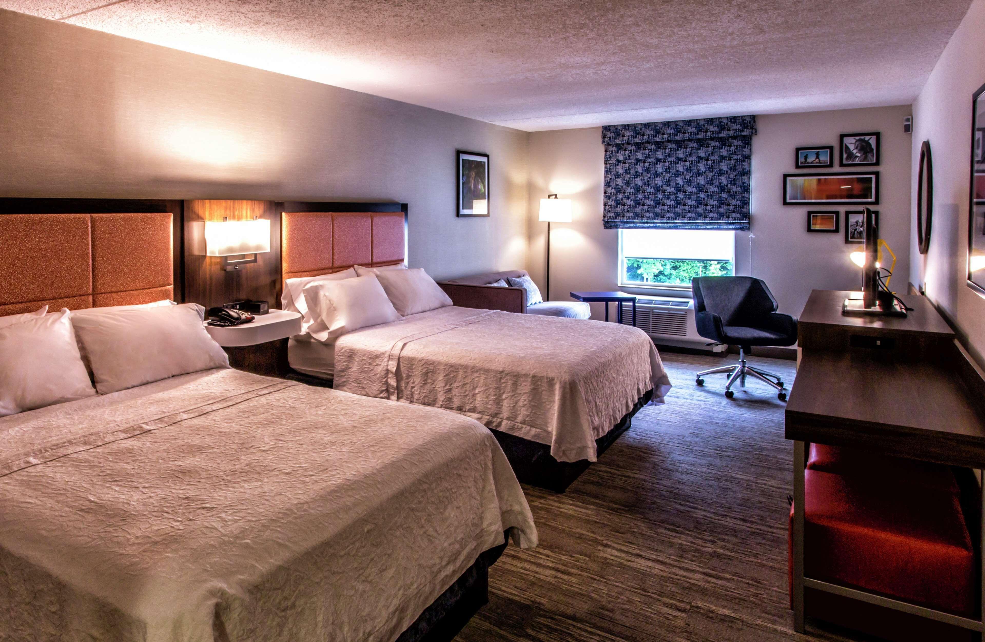 Hotel Hampton & Staten Island 3*