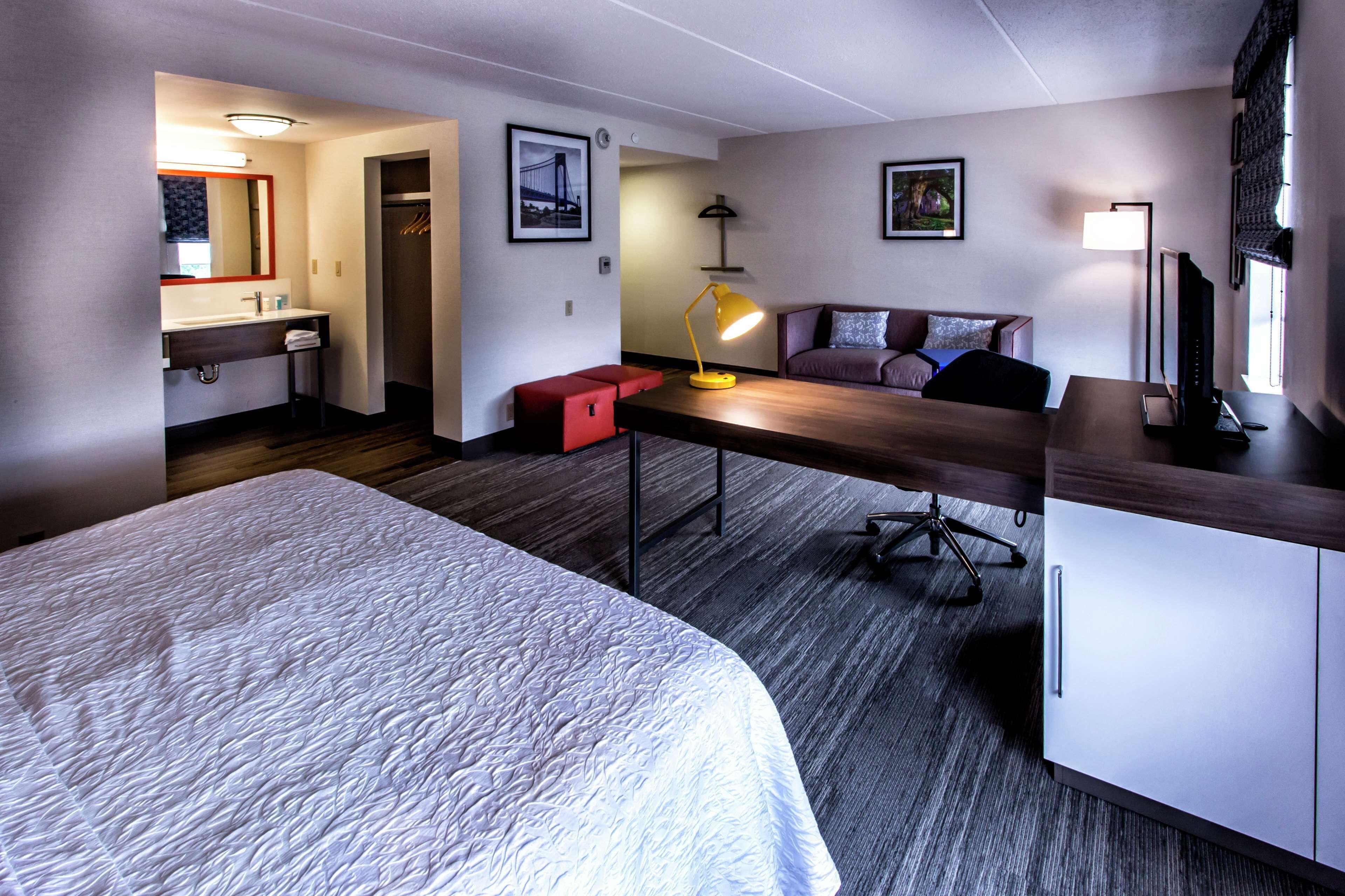 Hampton & Staten Island 3*