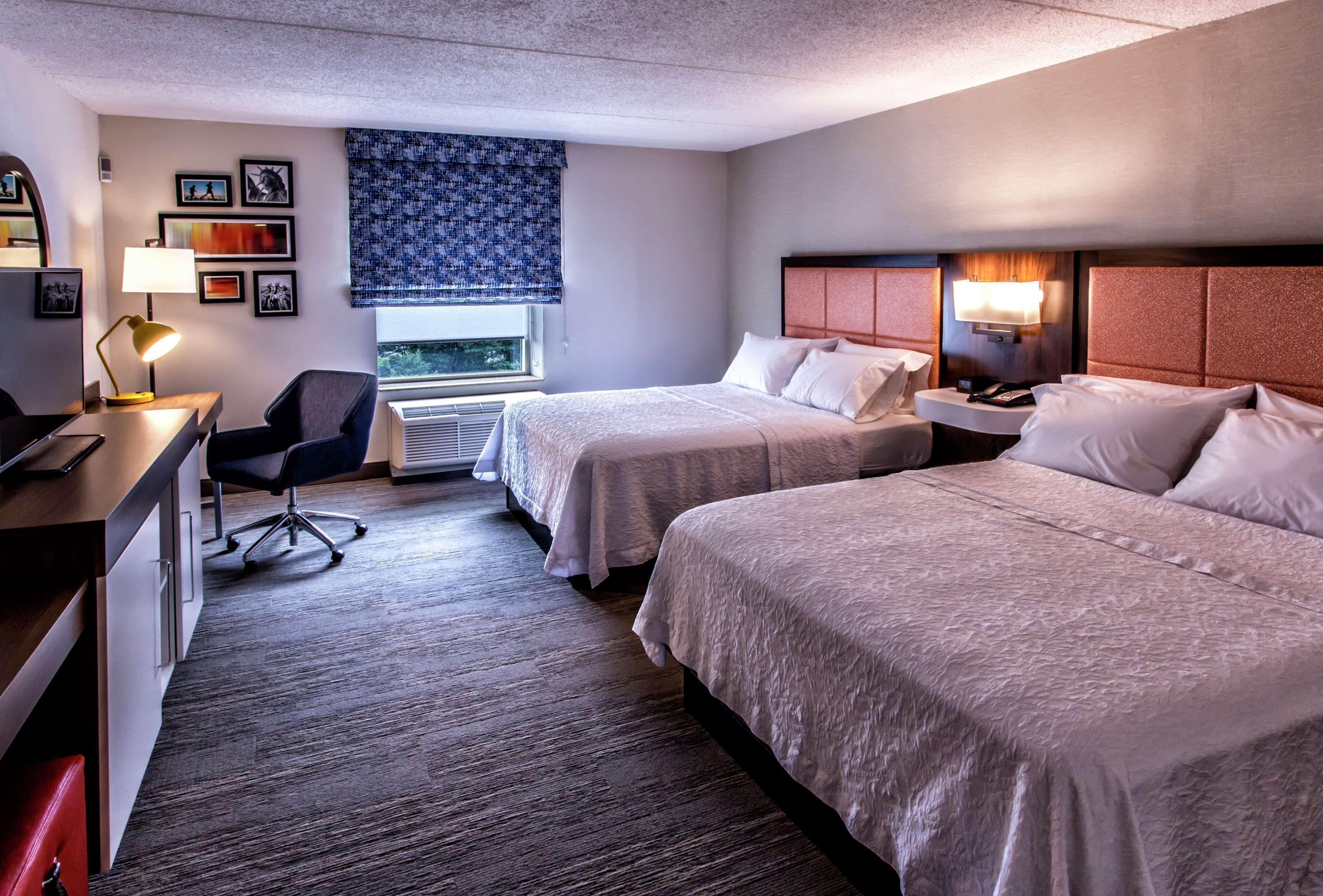 Hampton & Staten Island Hotel