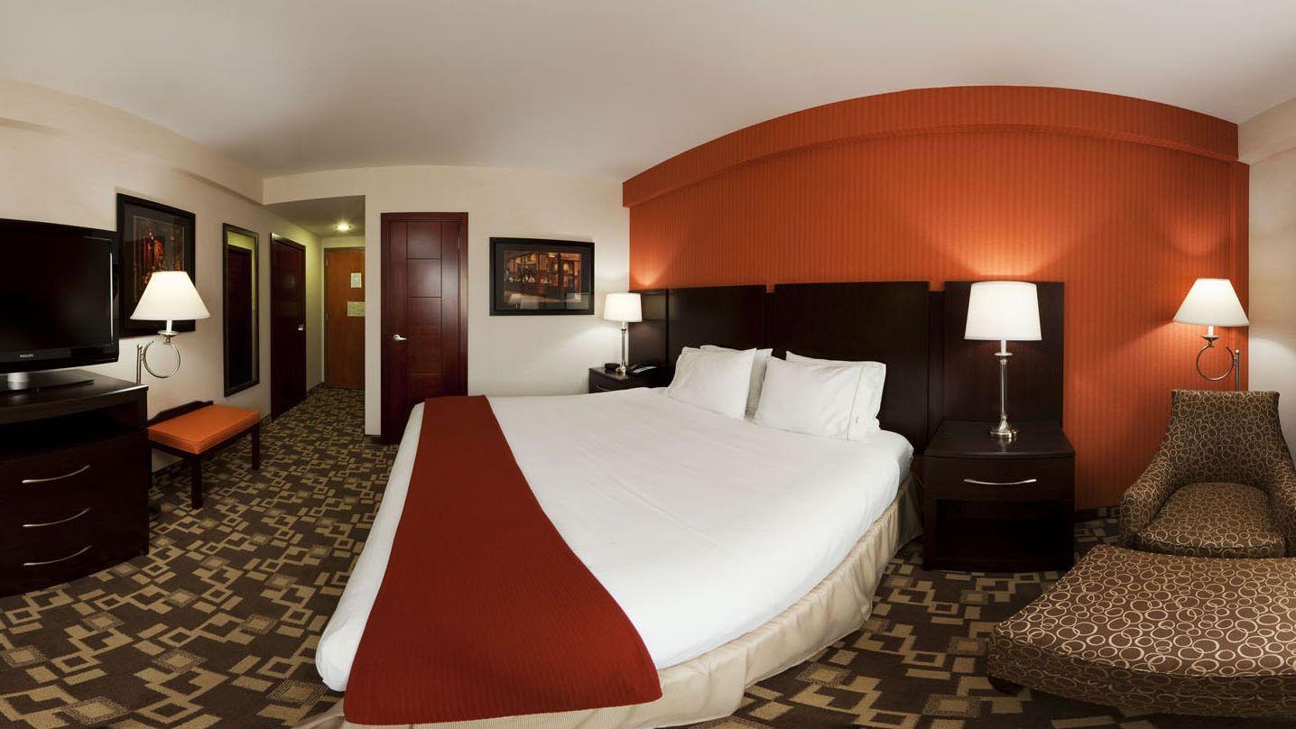 Hotel Express Maspeth By Ihg New York