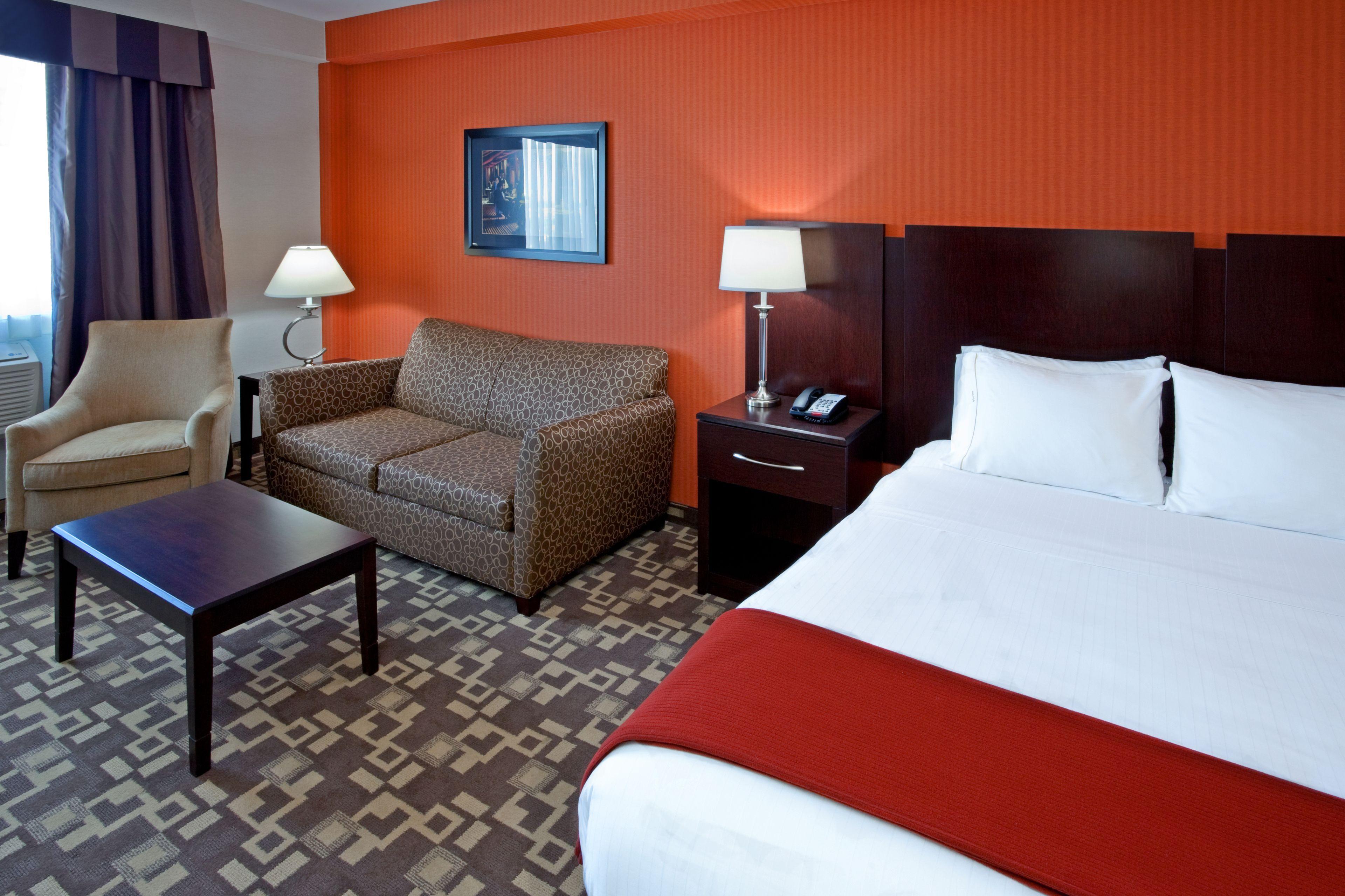 Express Maspeth By Ihg Hotel New York