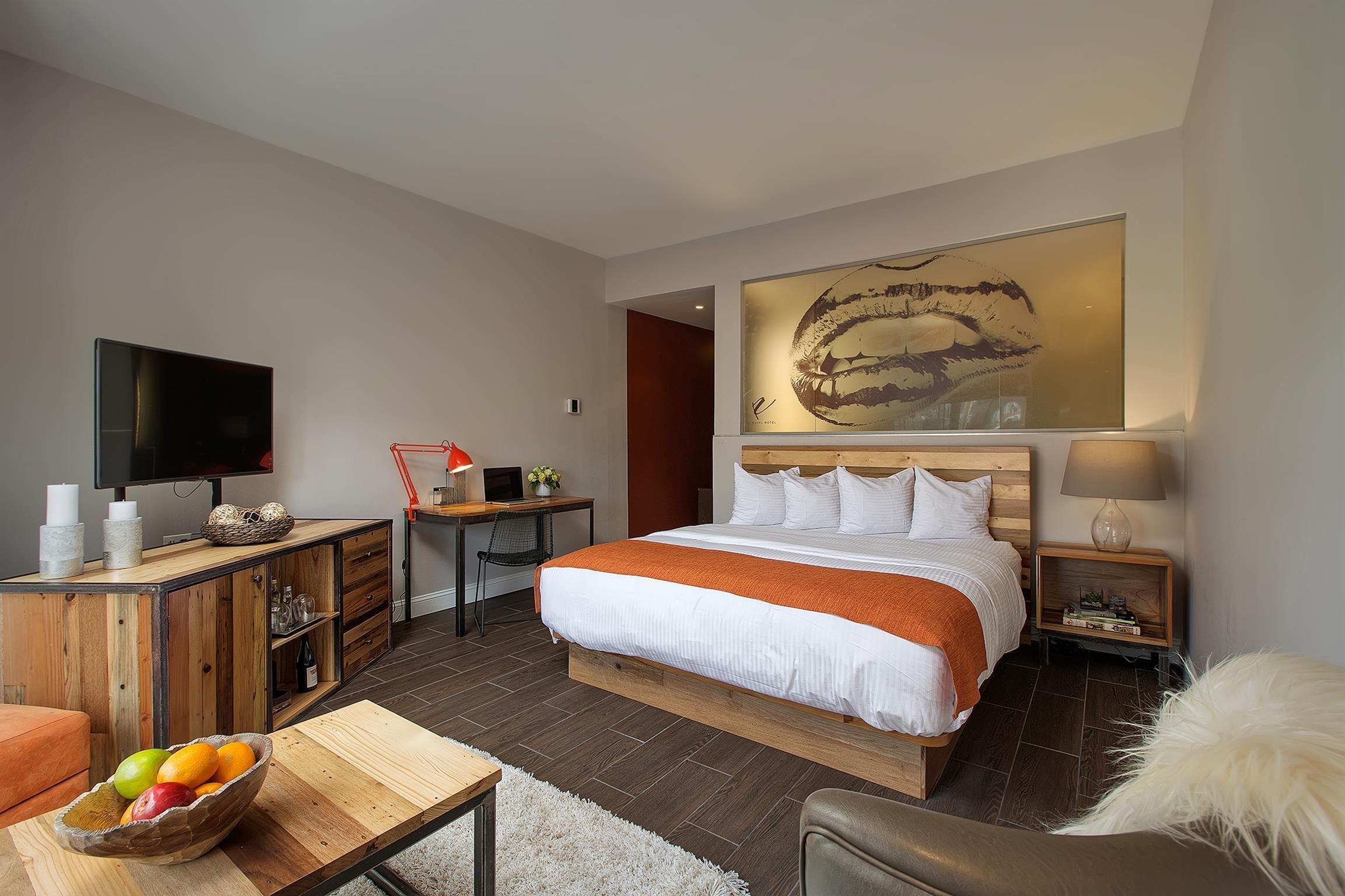 Ravel Trademark Collection By Wyndham Hotel 4*