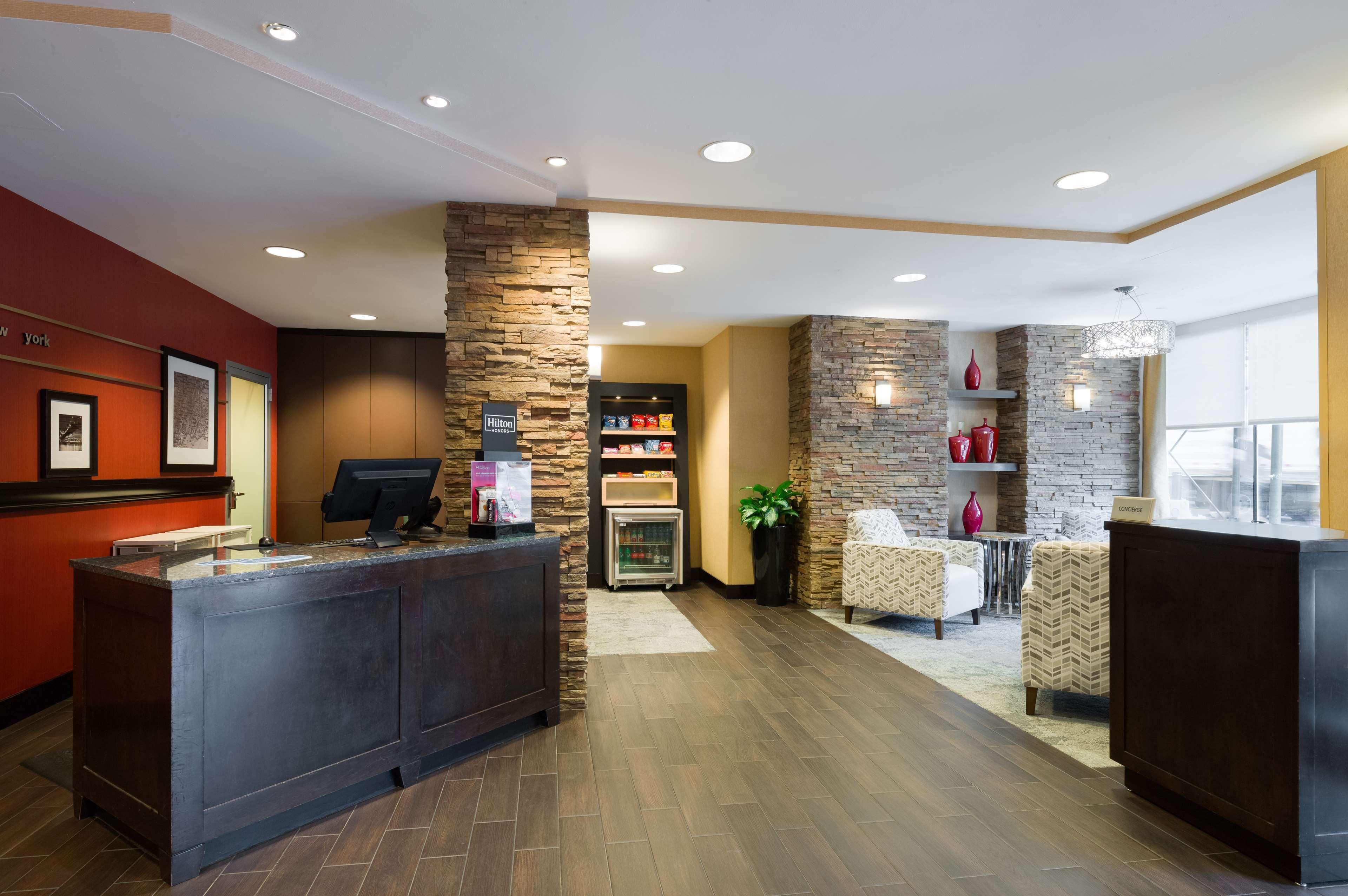 Hotel Hampton Manhattan - Times Square South 3*