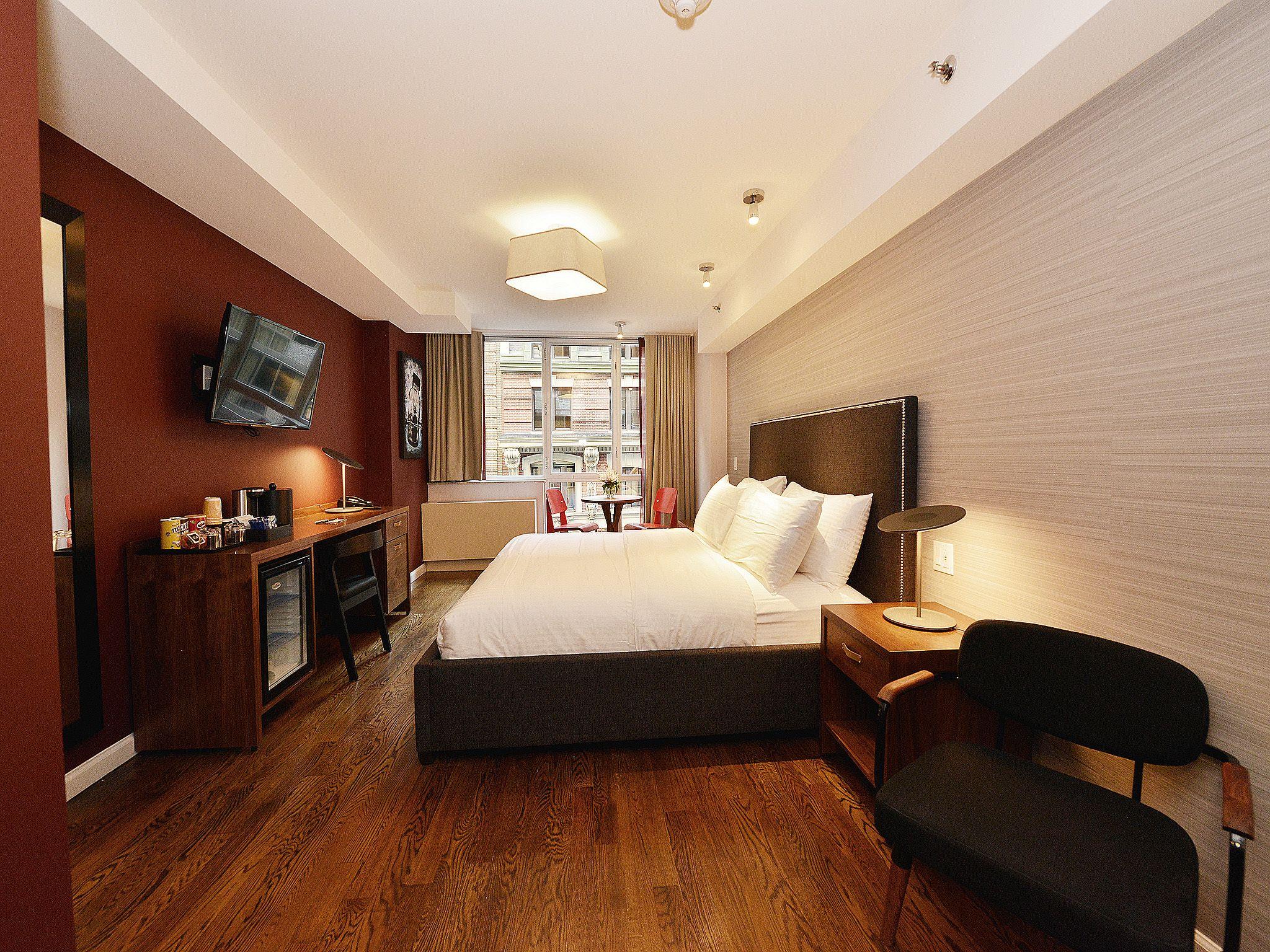 32 32 Hotel