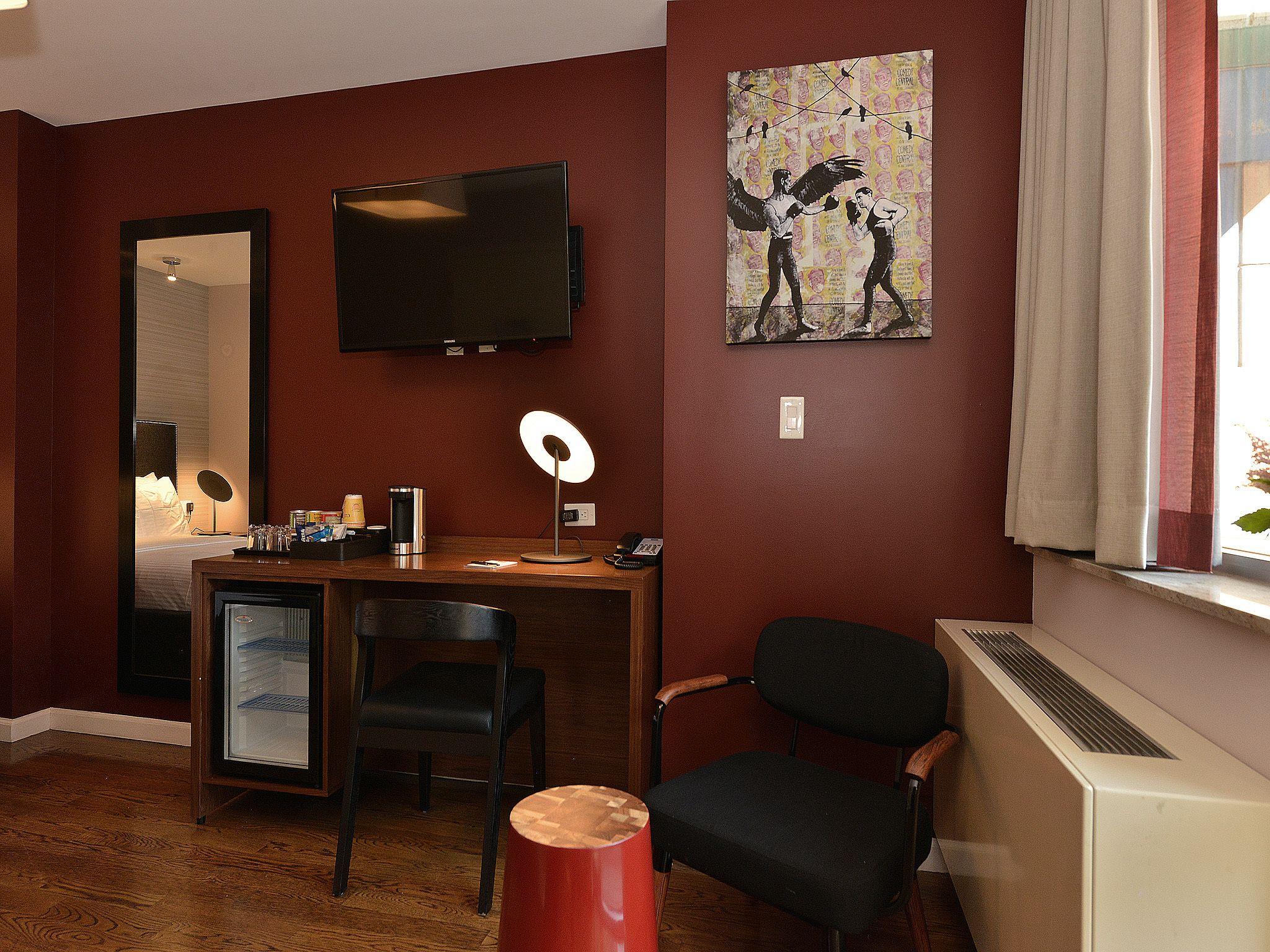 Hotel 32 32