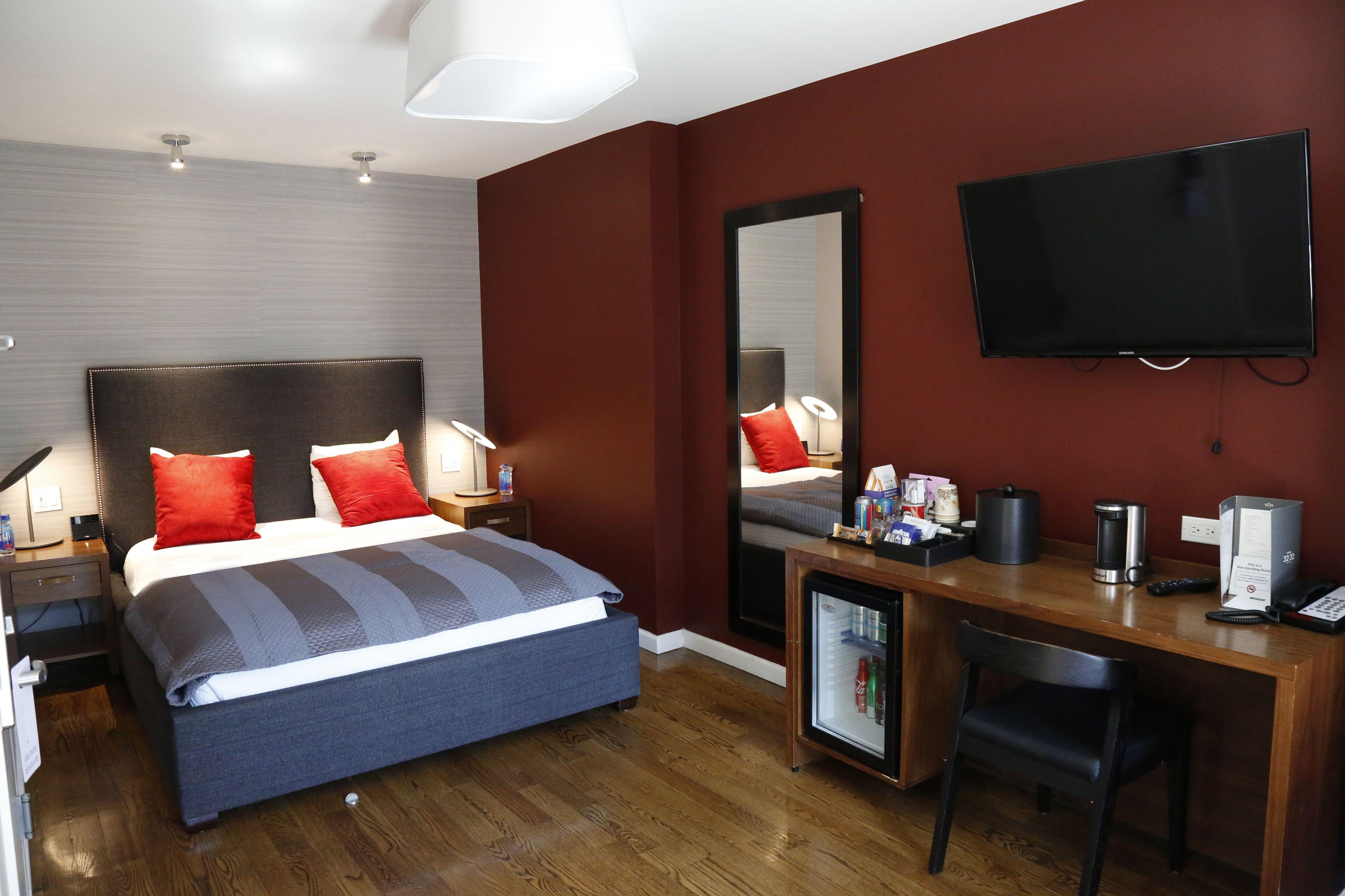 Hotel 32 32