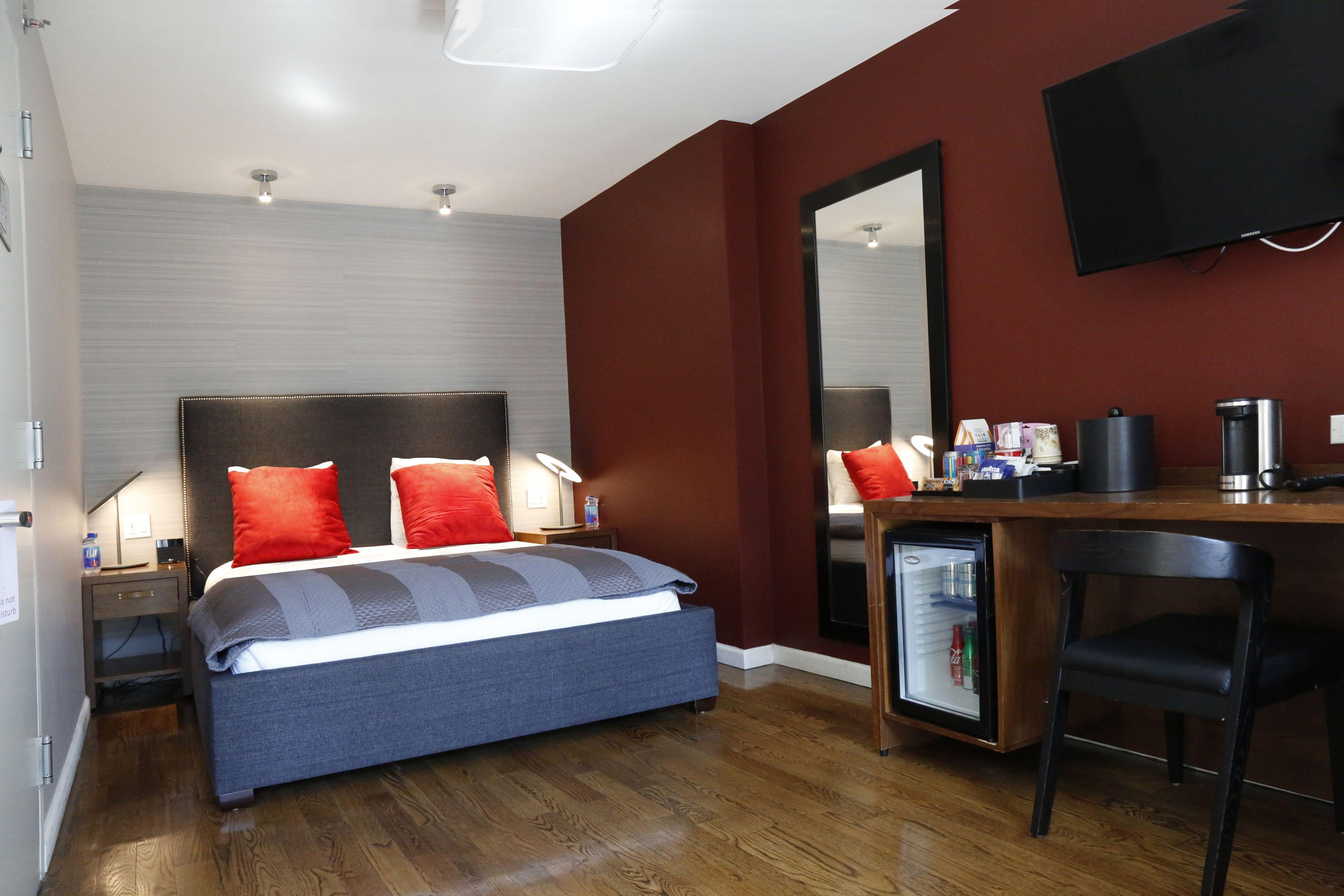 Hotel 32 32