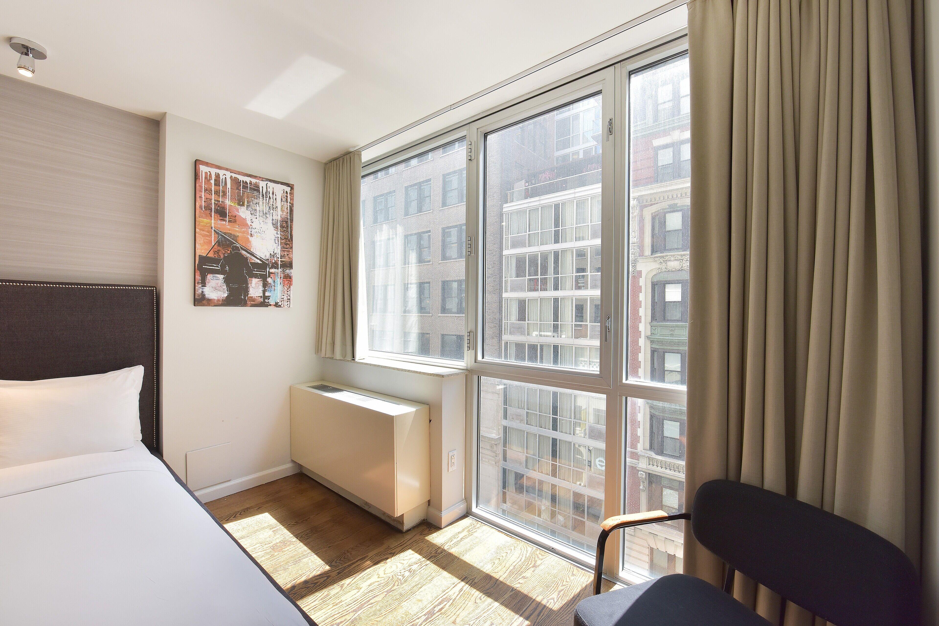 32 32 Hotel 4*