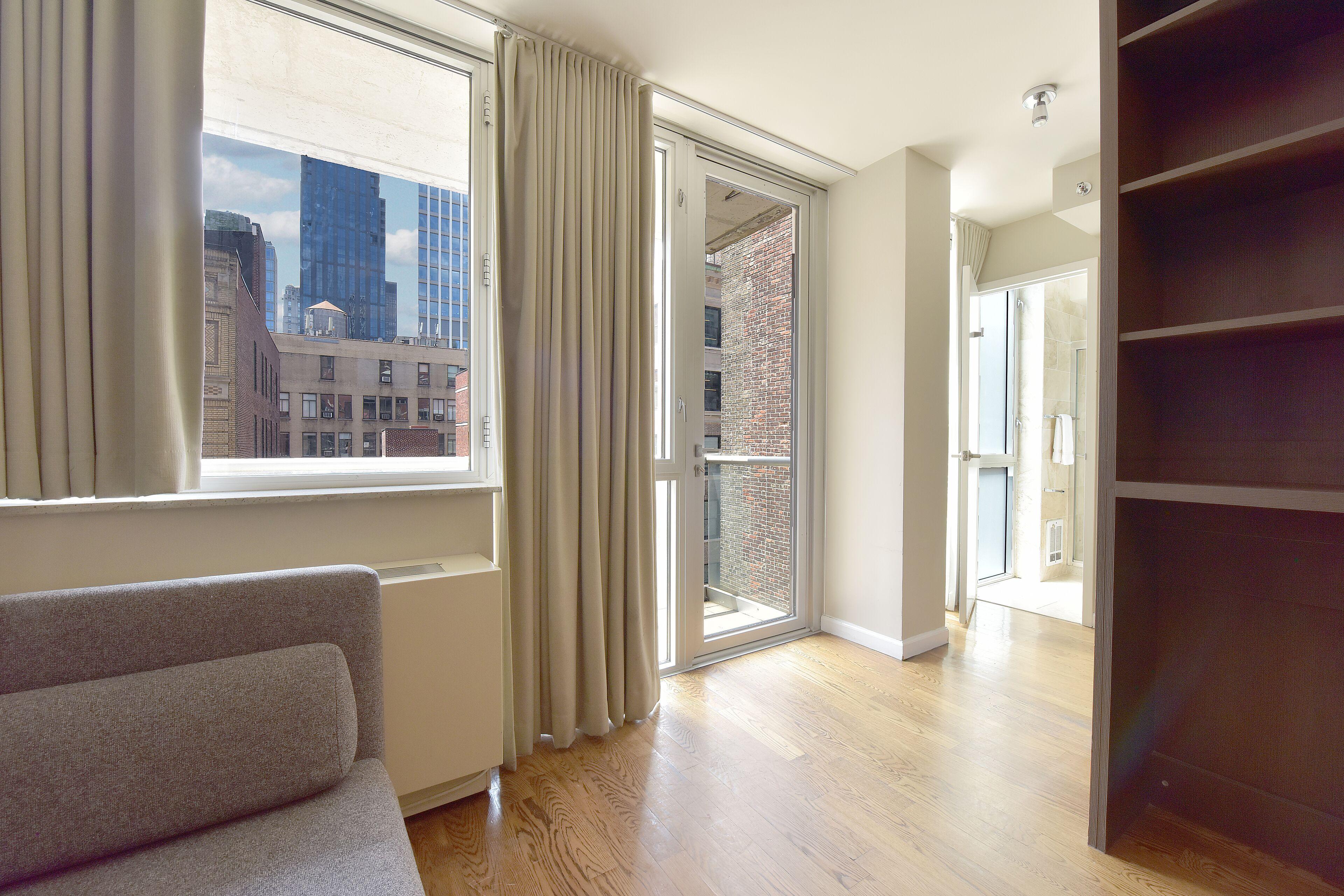 Hotel 32 32