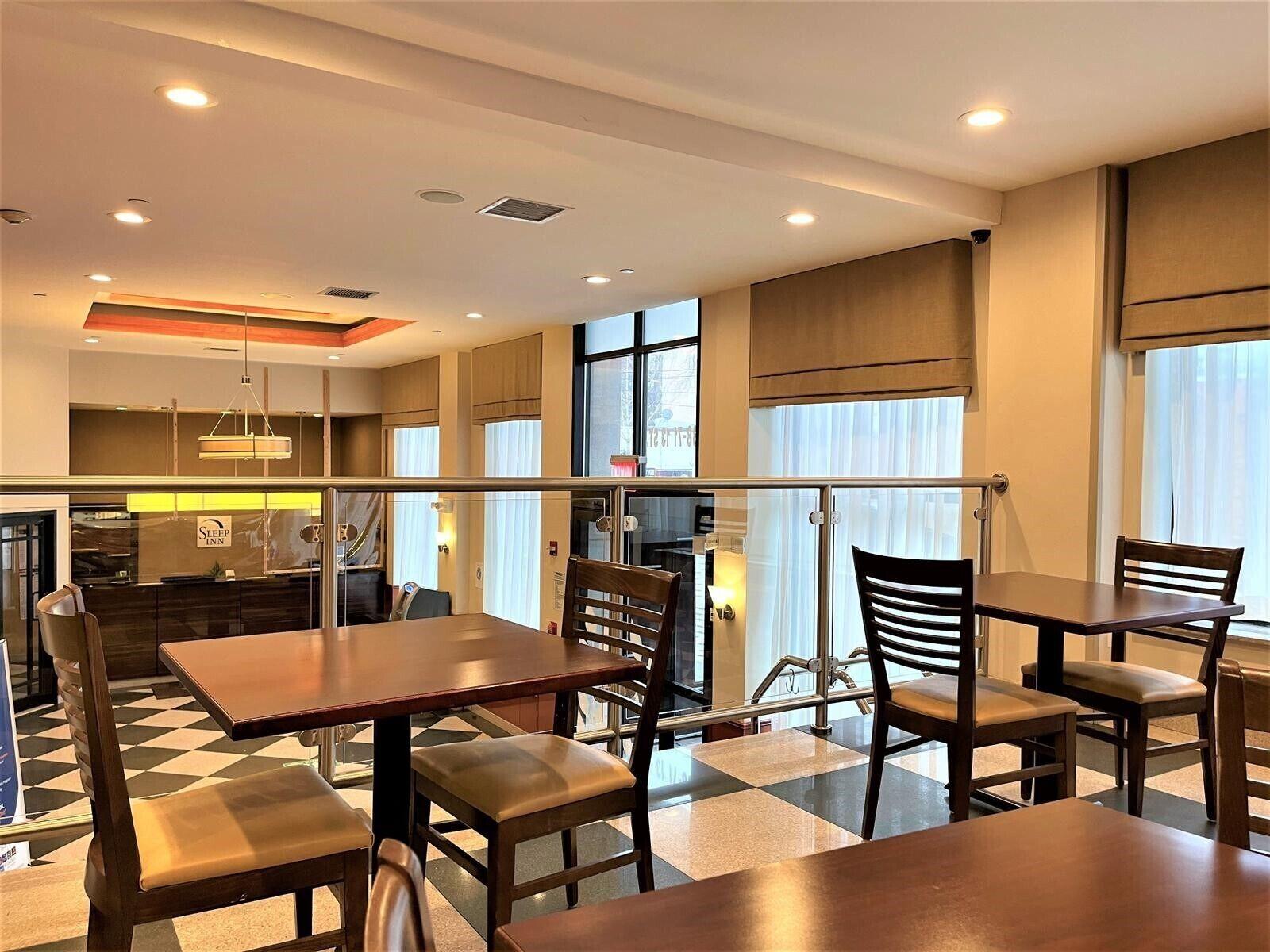 Sleep Long Island - Manhattan View 3*