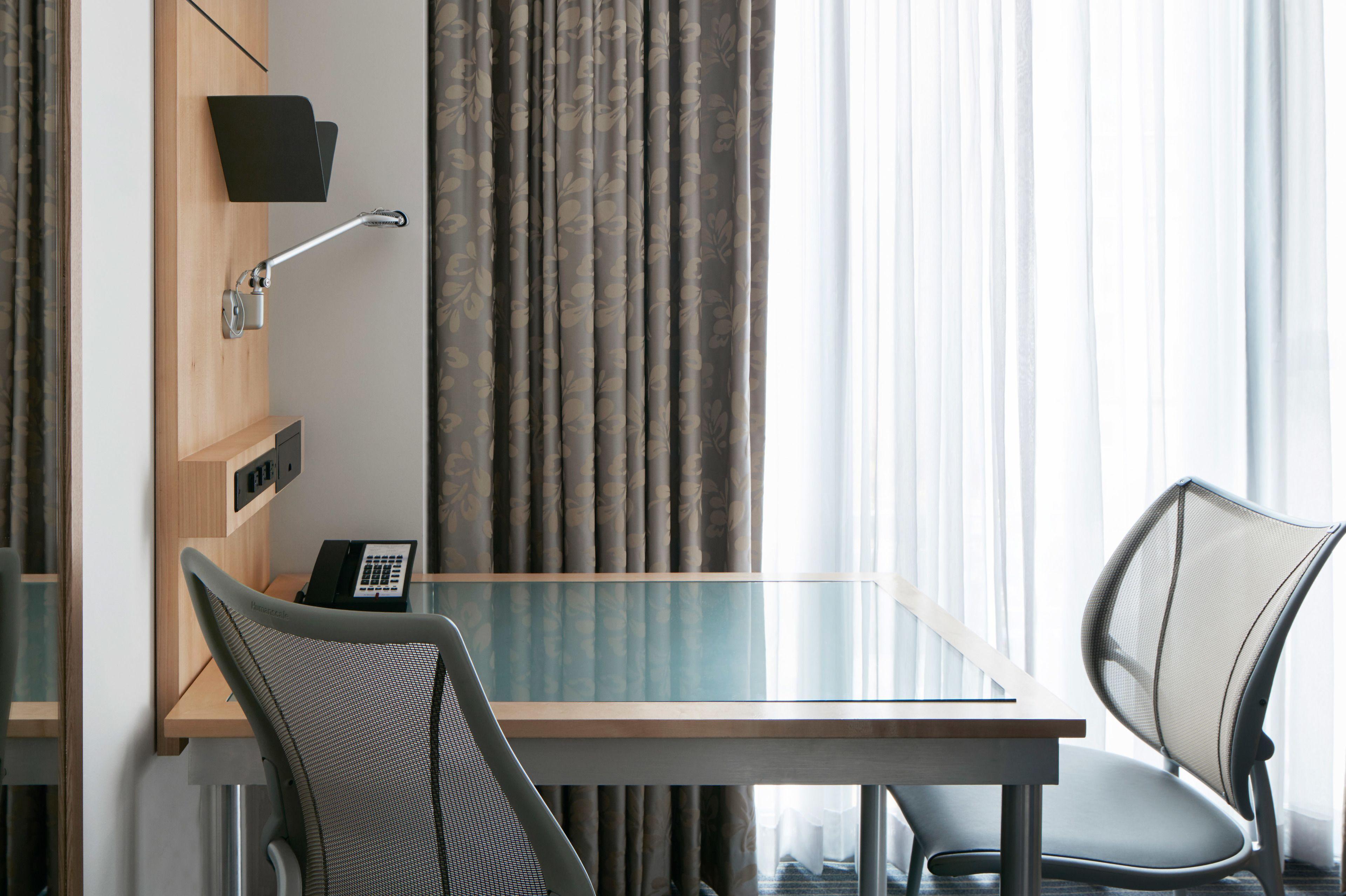 Hotel World Center 4*