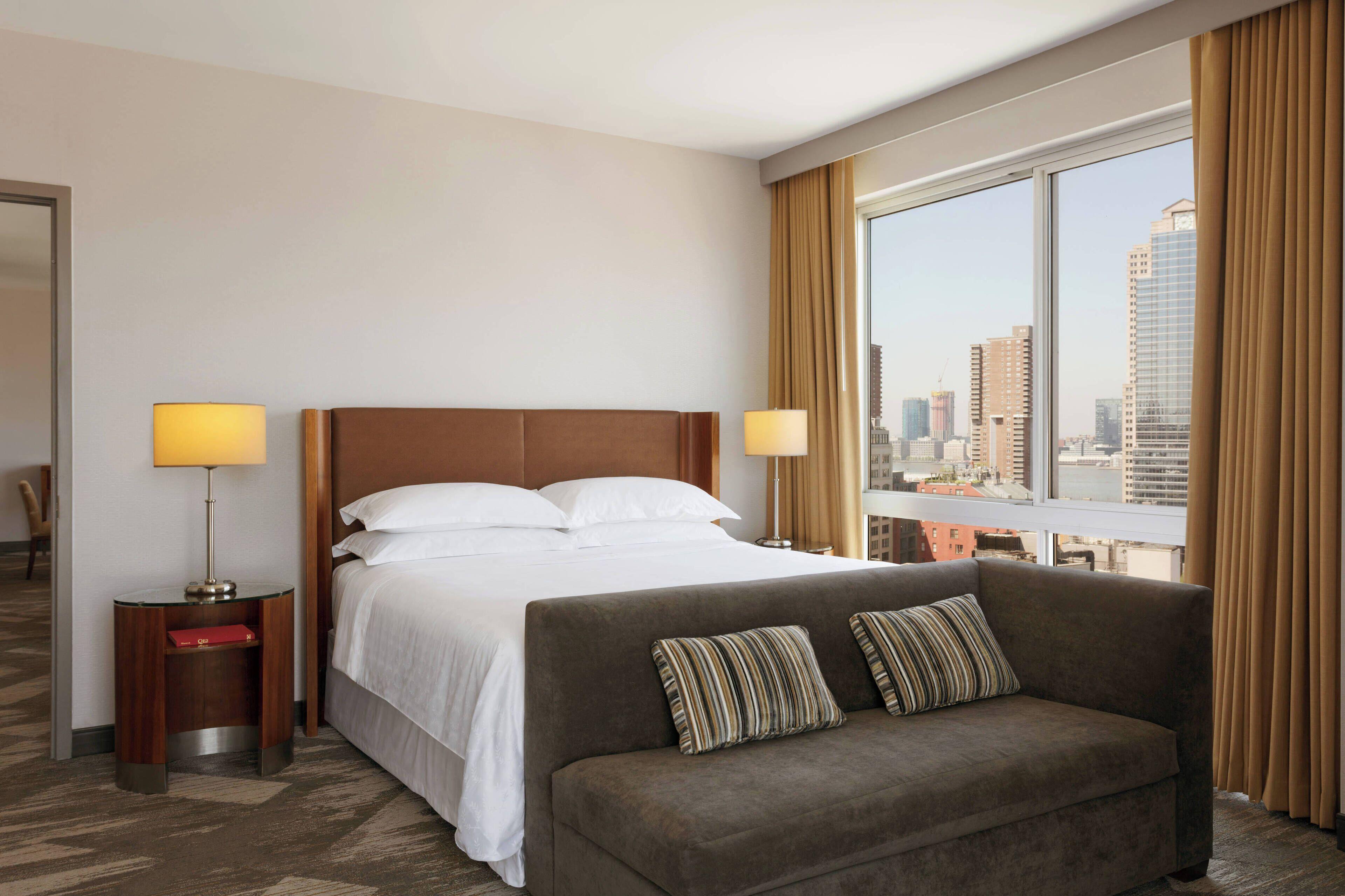 Sheraton Tribeca 4*