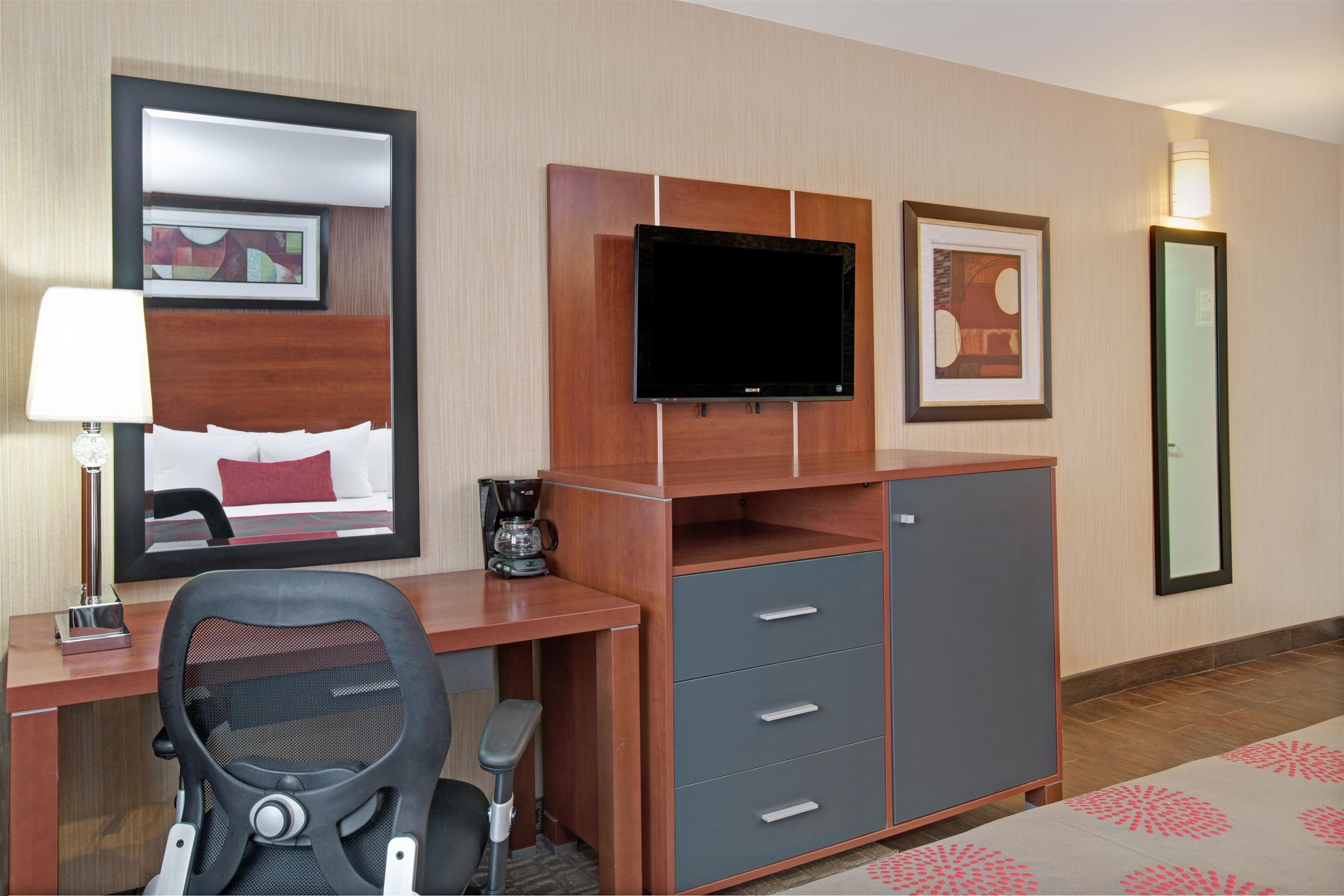Ramada By Wyndham Staten Island New York