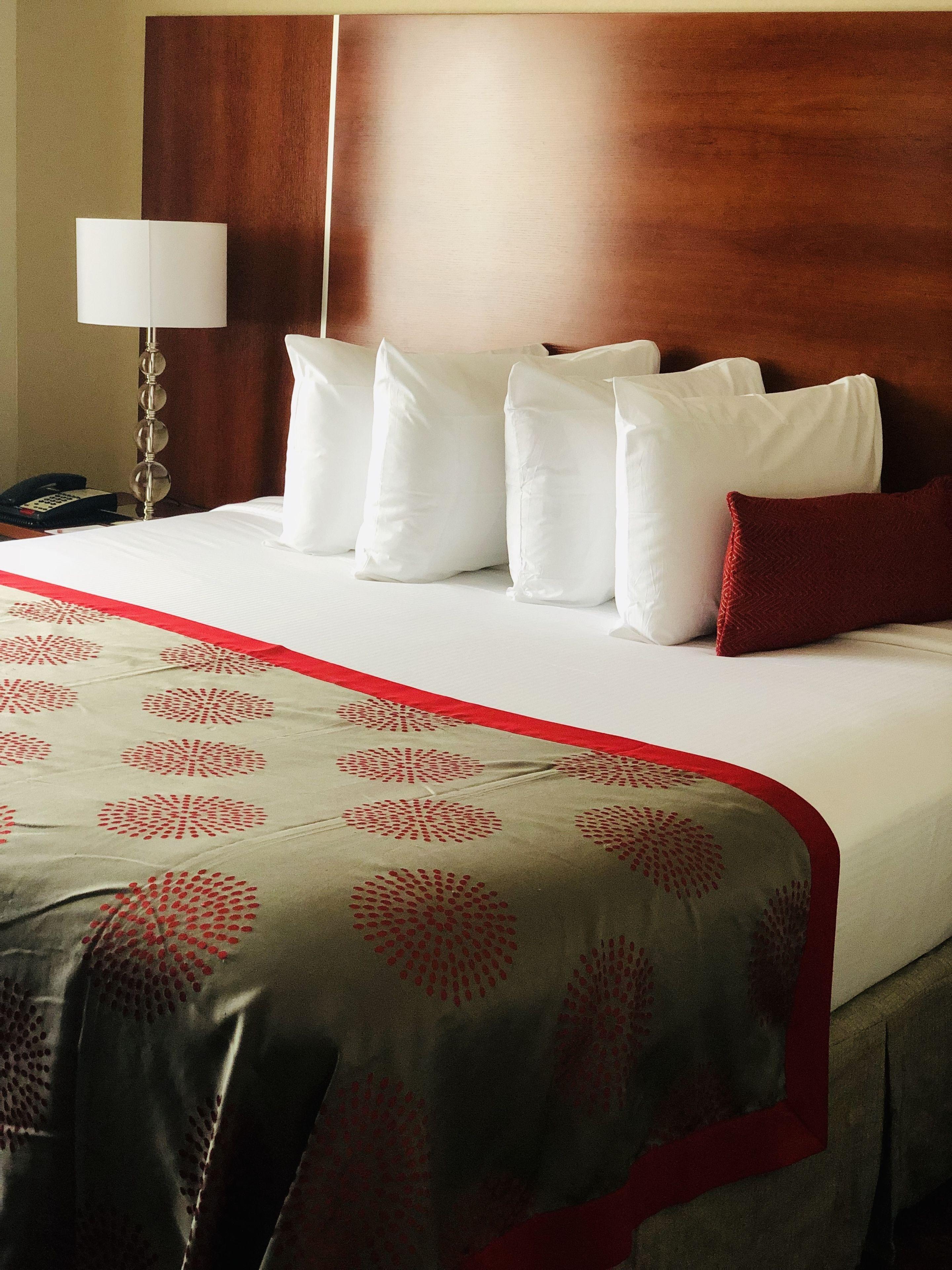 Hotel Ramada By Wyndham Staten Island 3*