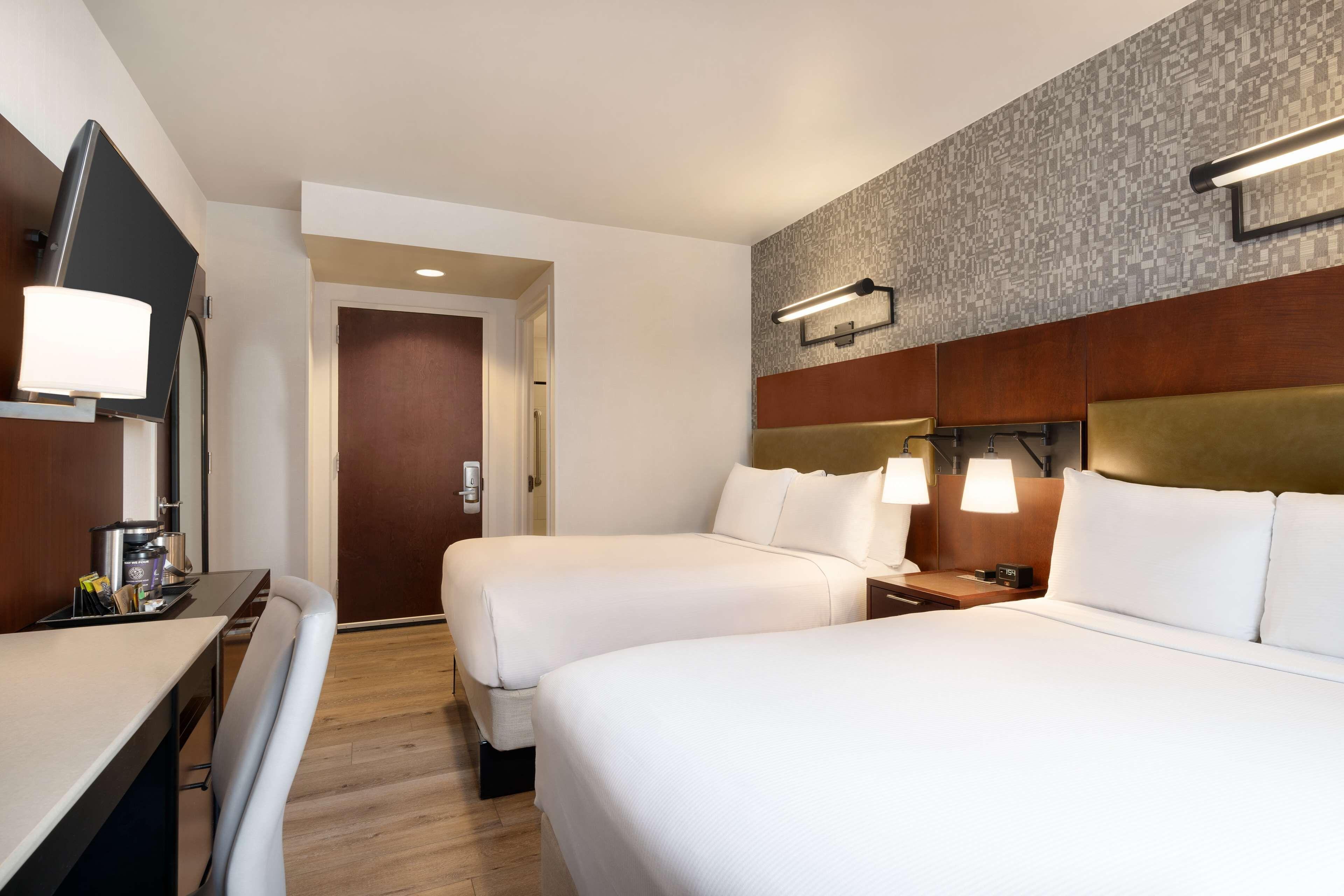 Doubletree By Hilton Downtown