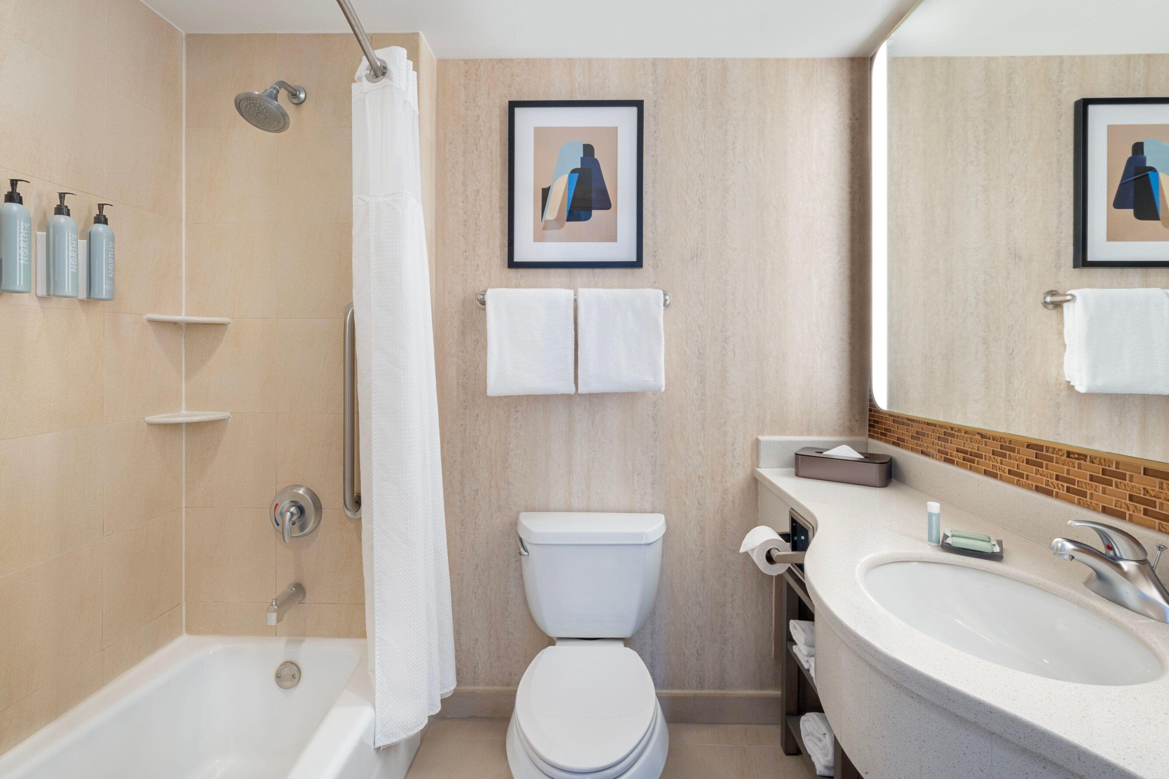 Courtyard By Marriott Manhattan / Soho Hotel